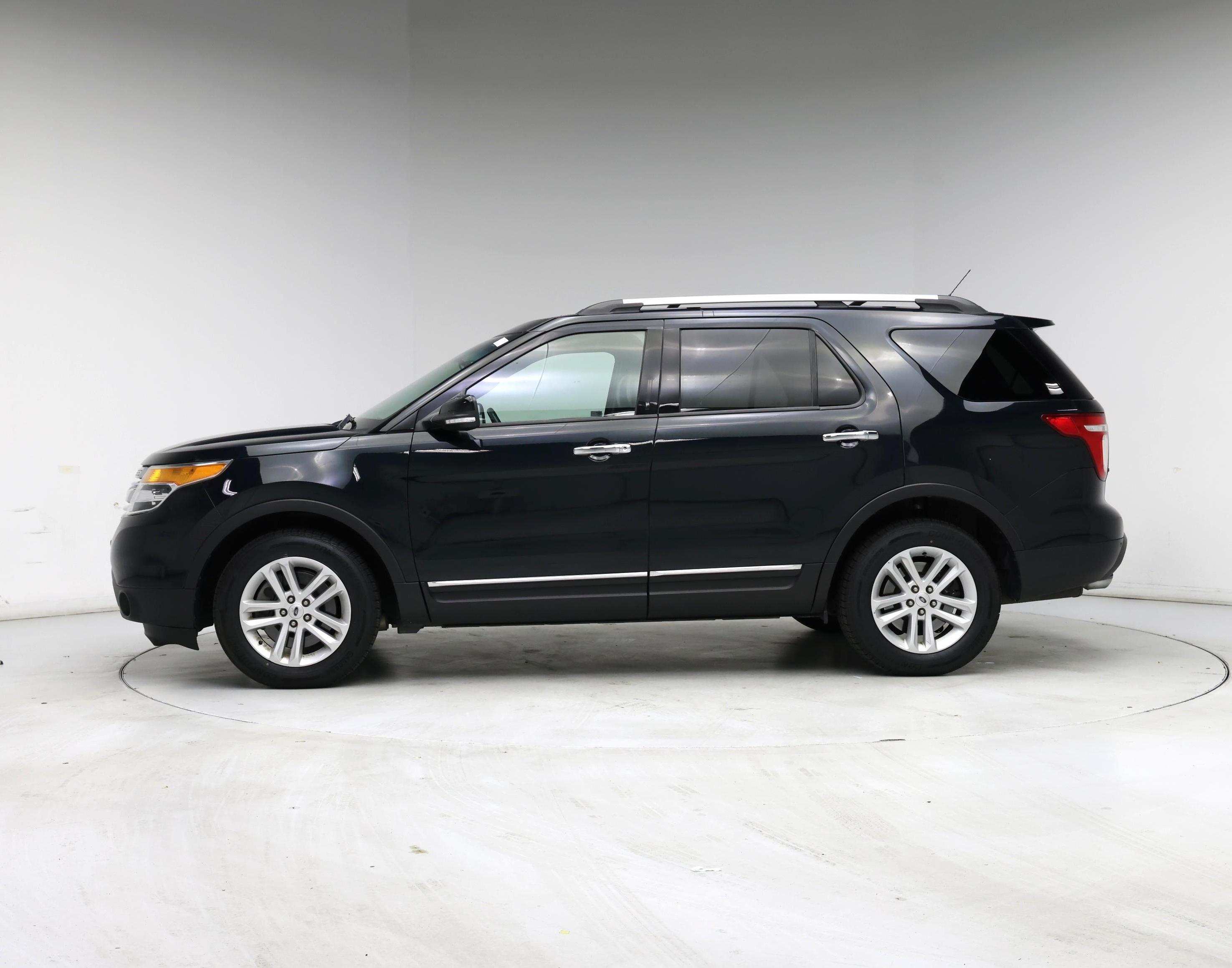 Thumbnail: 2014 Ford Explorer - 3