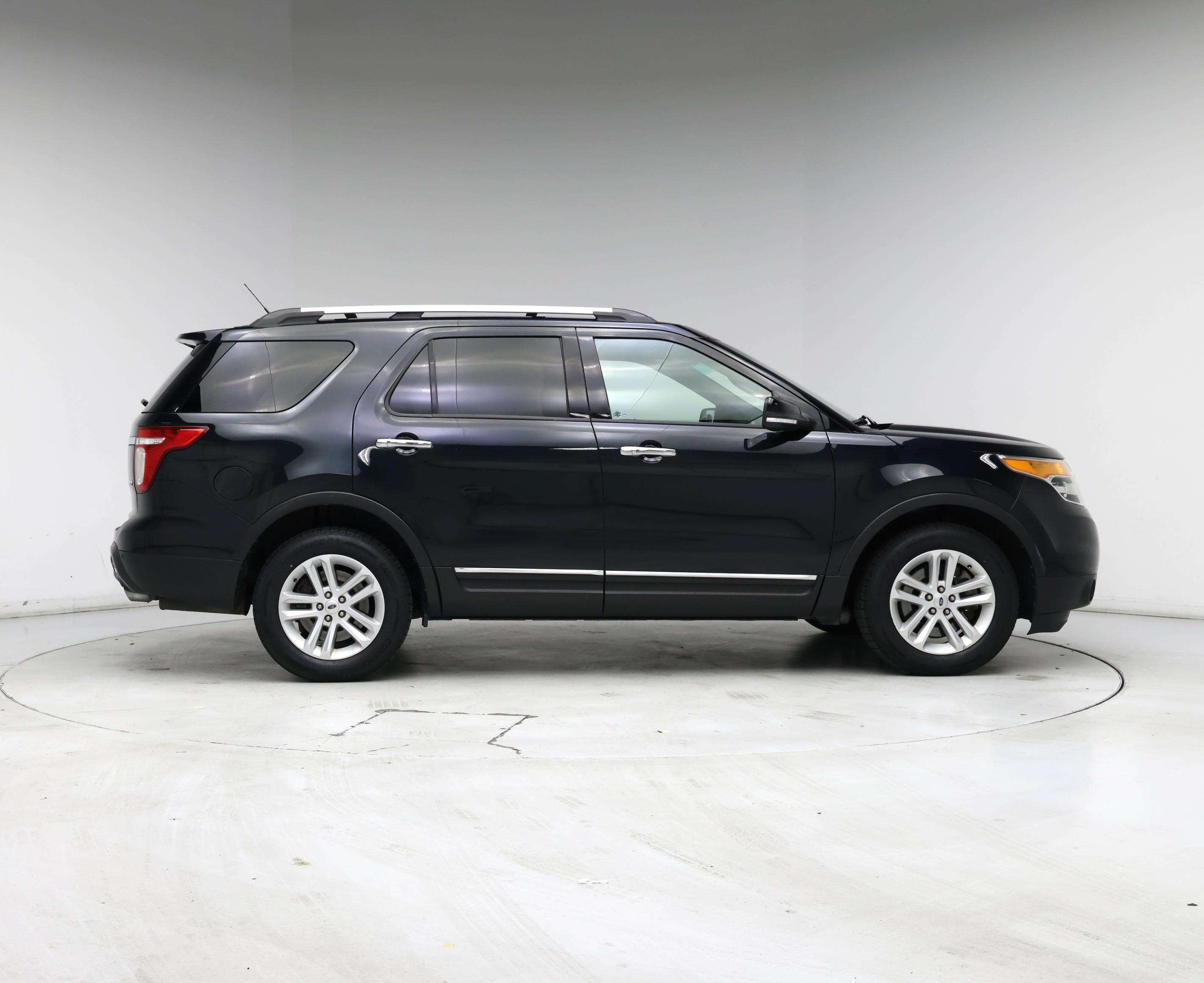 Thumbnail: 2014 Ford Explorer - 7