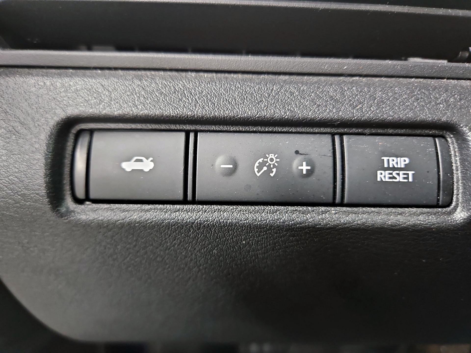 Thumbnail: 2019 Nissan Altima - 13