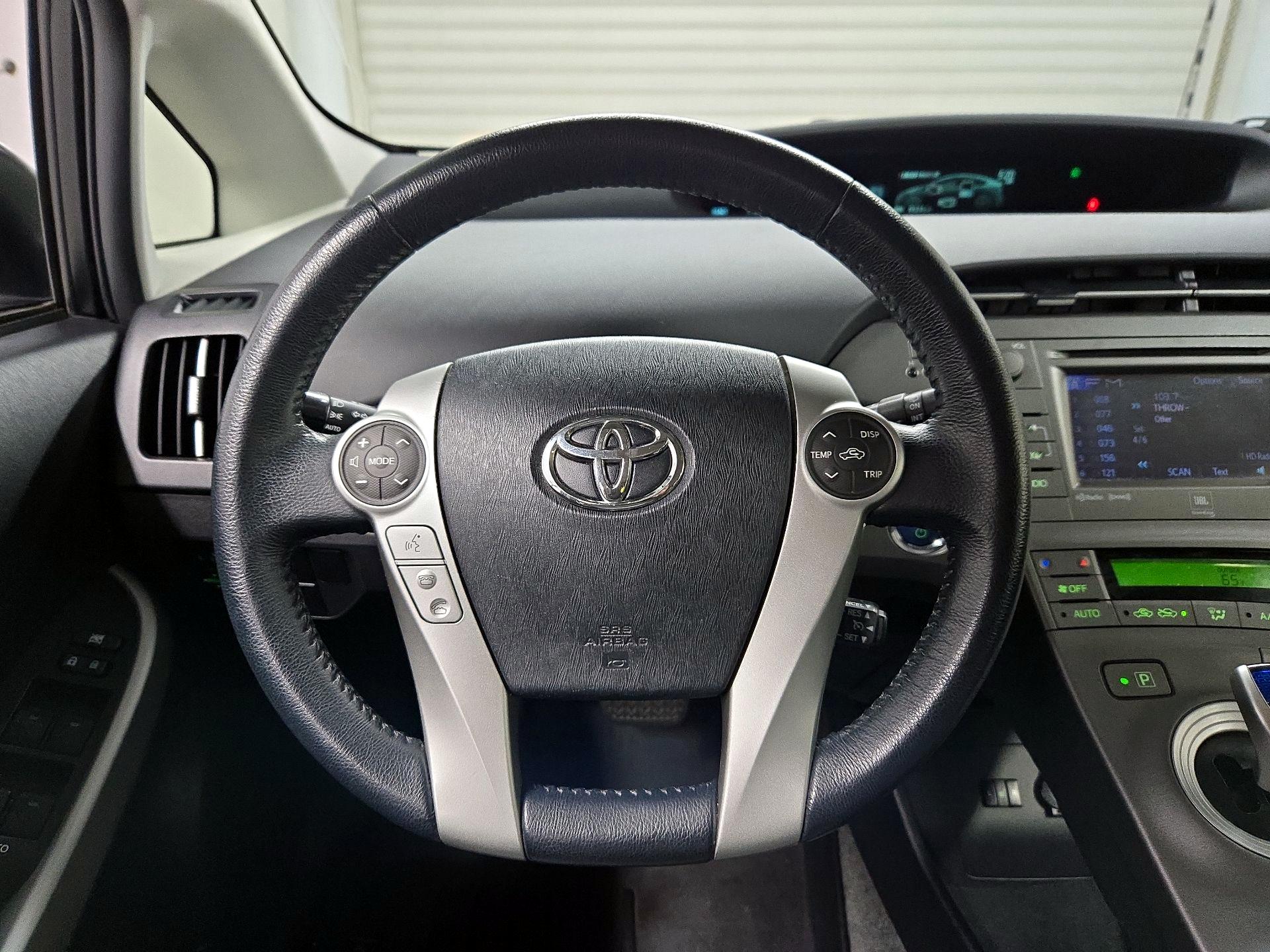 Thumbnail: 2015 Toyota Prius - 10