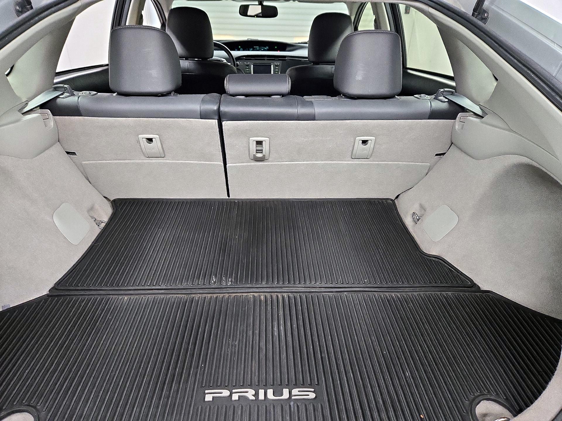 Thumbnail: 2015 Toyota Prius - 20