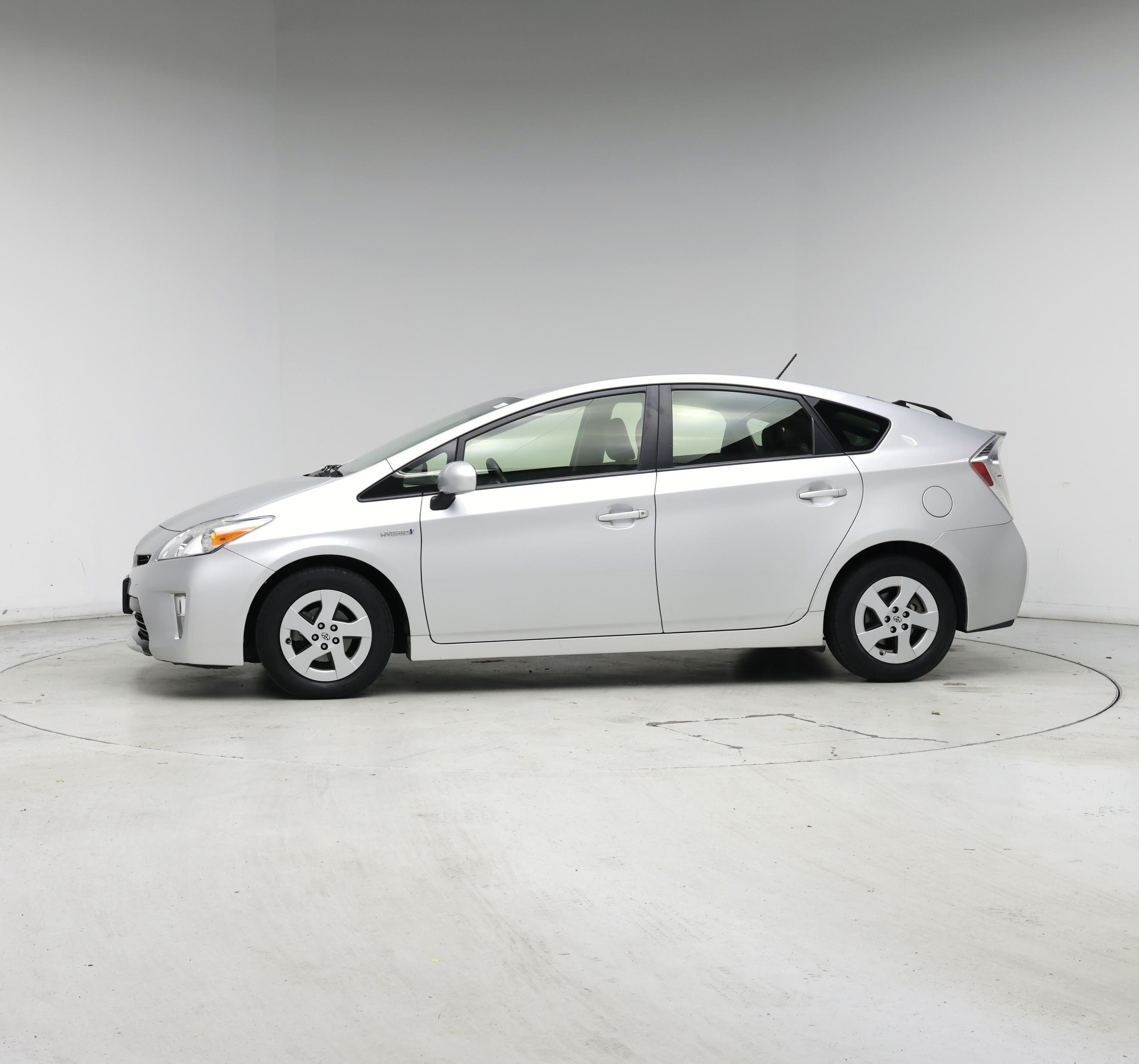 Thumbnail: 2015 Toyota Prius - 3
