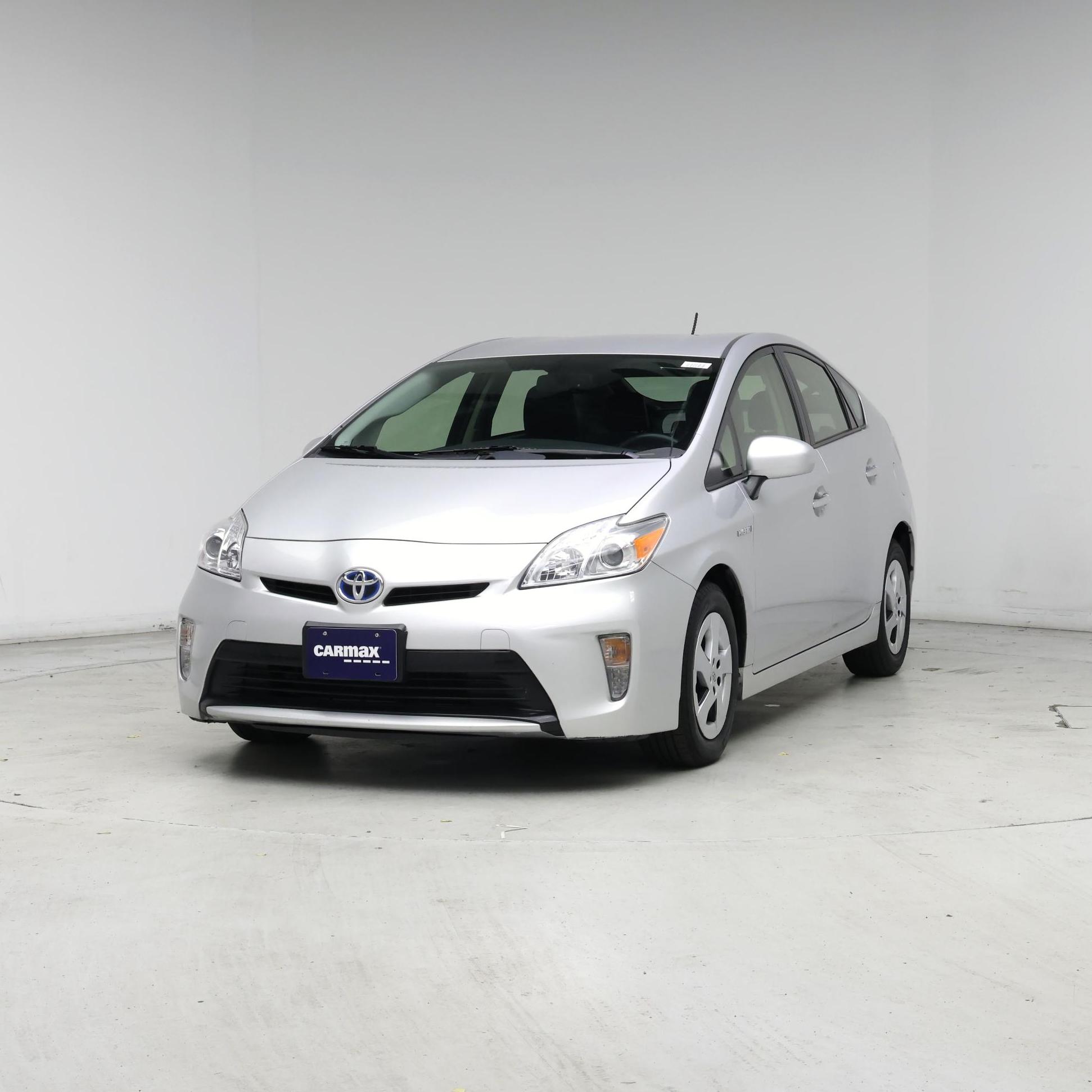 Thumbnail: 2015 Toyota Prius - 4