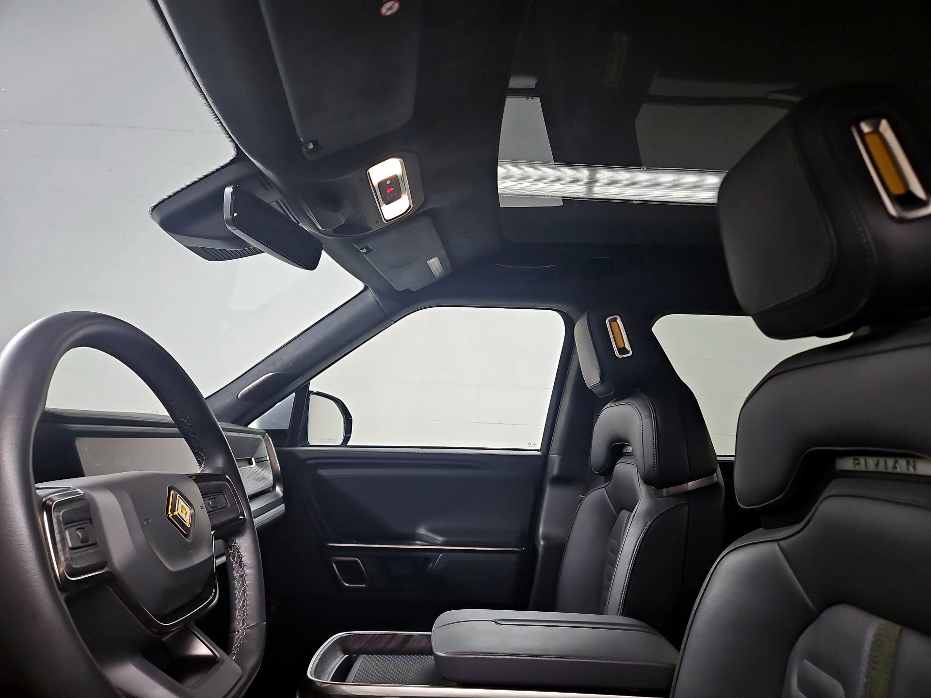 Thumbnail: 2023 Rivian R1T - 19