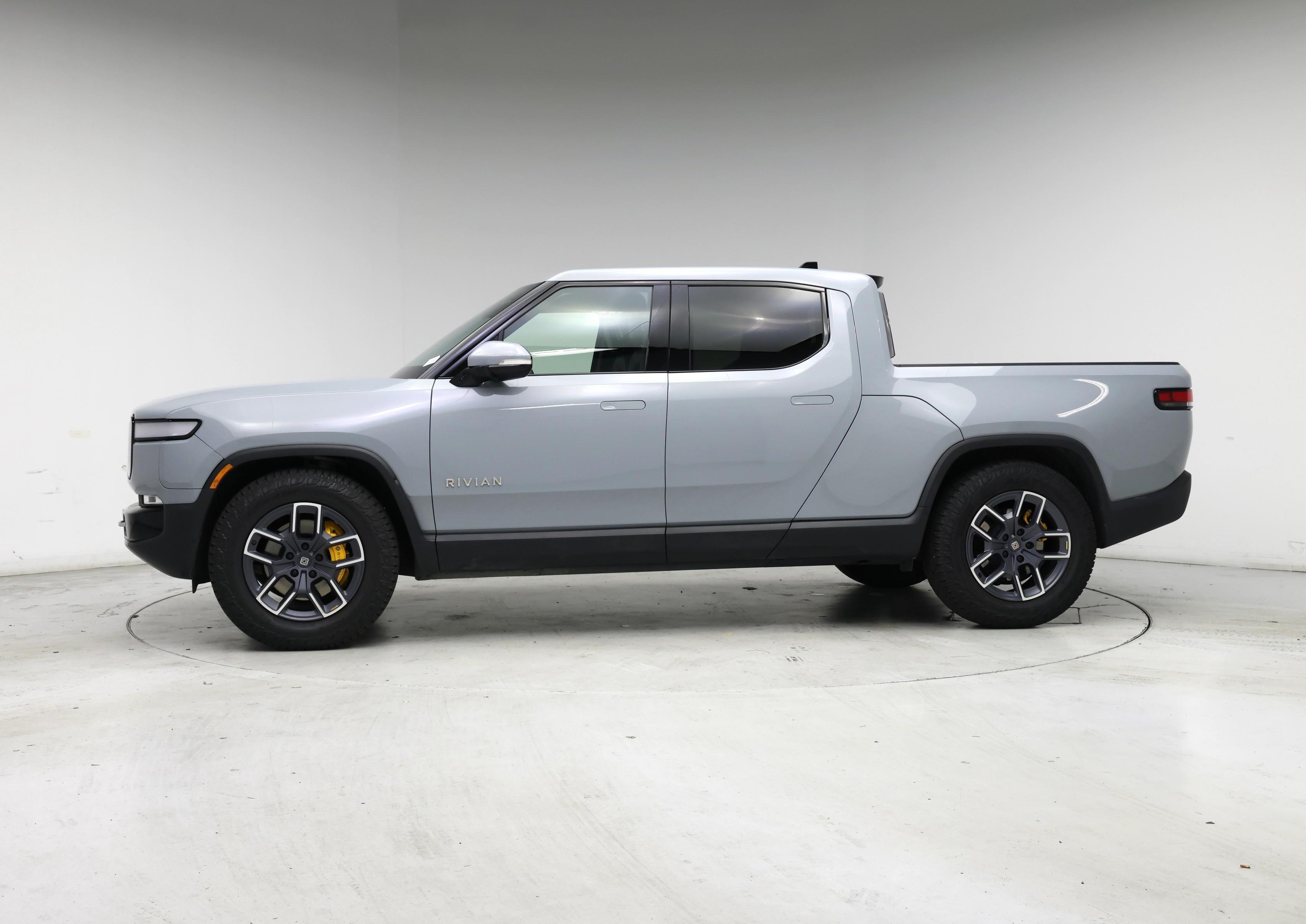 Thumbnail: 2023 Rivian R1T - 3