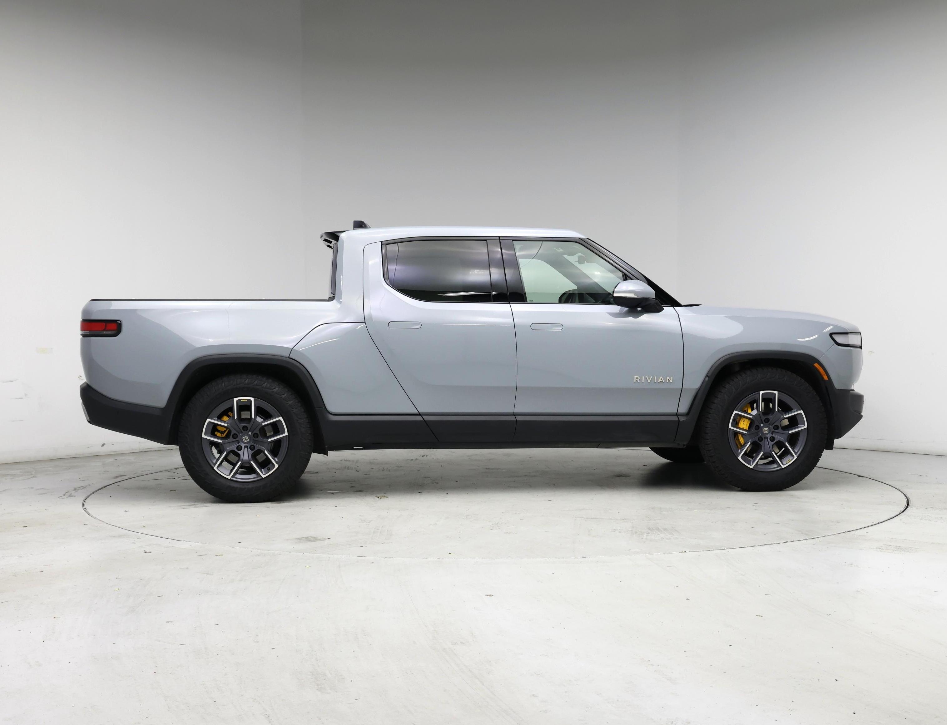 Thumbnail: 2023 Rivian R1T - 7