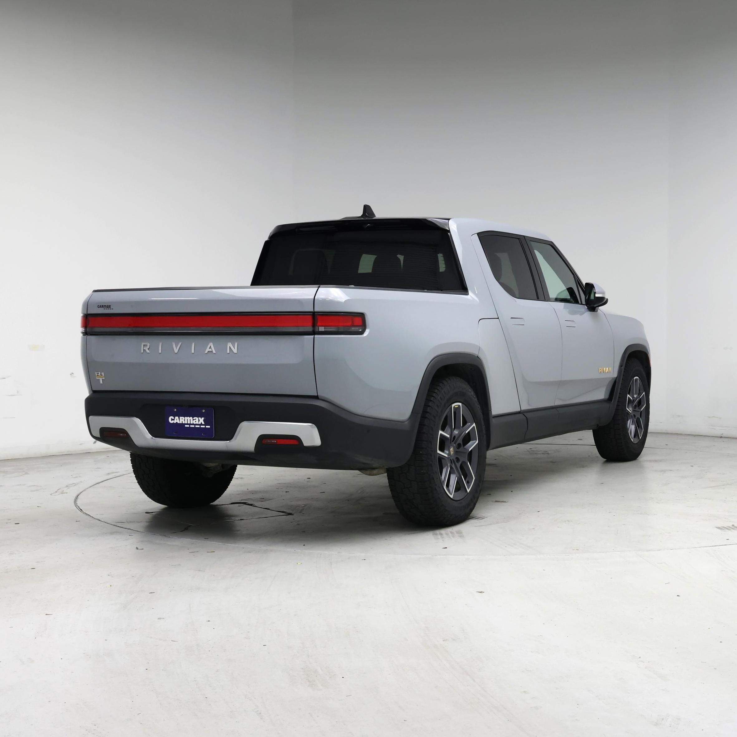 Thumbnail: 2023 Rivian R1T - 8