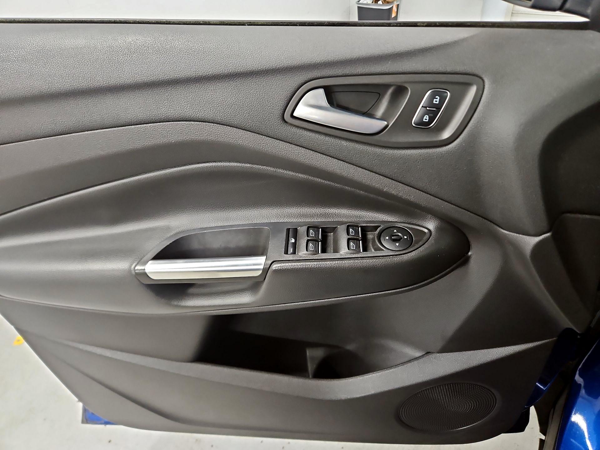 Thumbnail: 2017 Ford Escape - 12