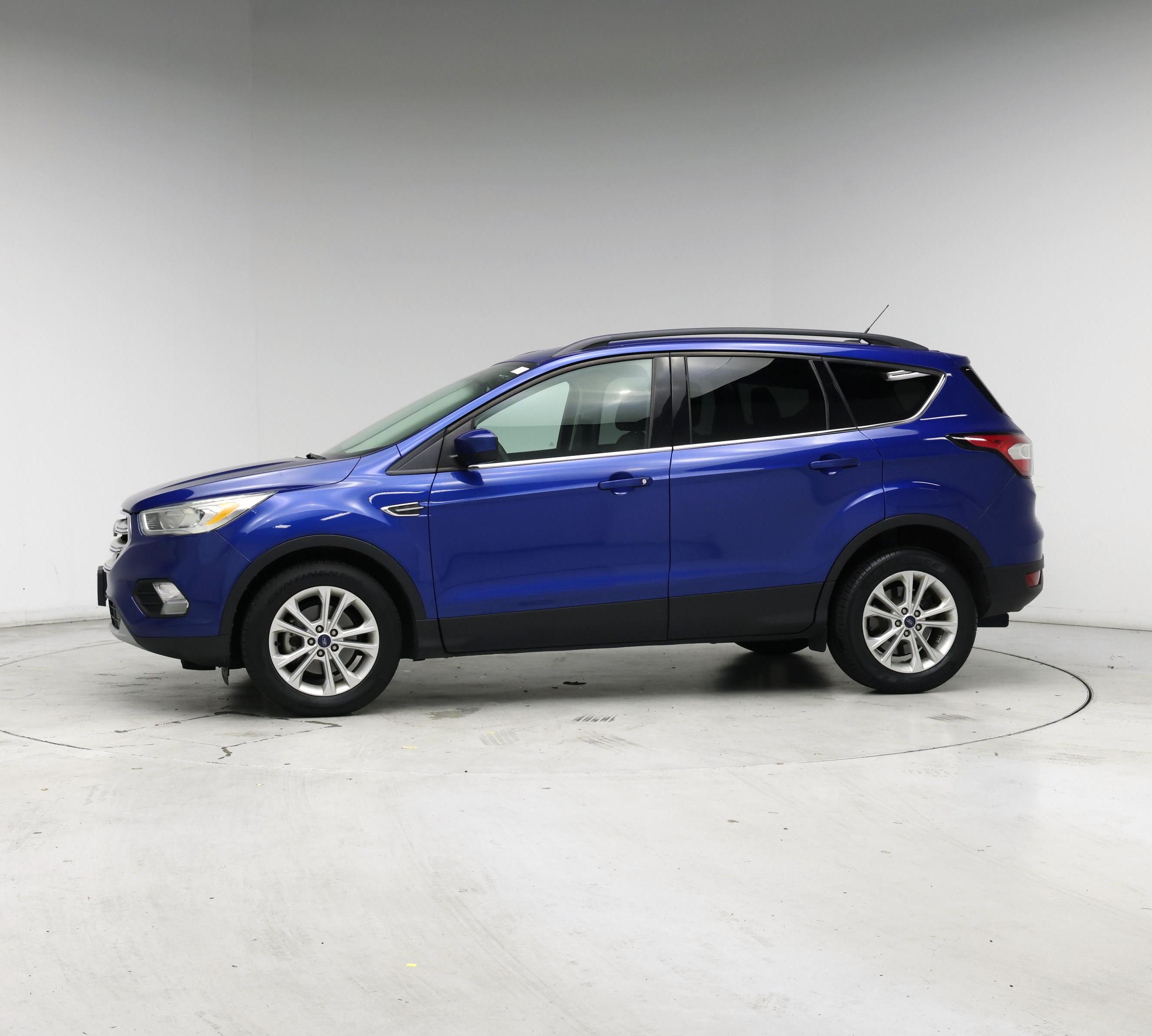 Thumbnail: 2017 Ford Escape - 3