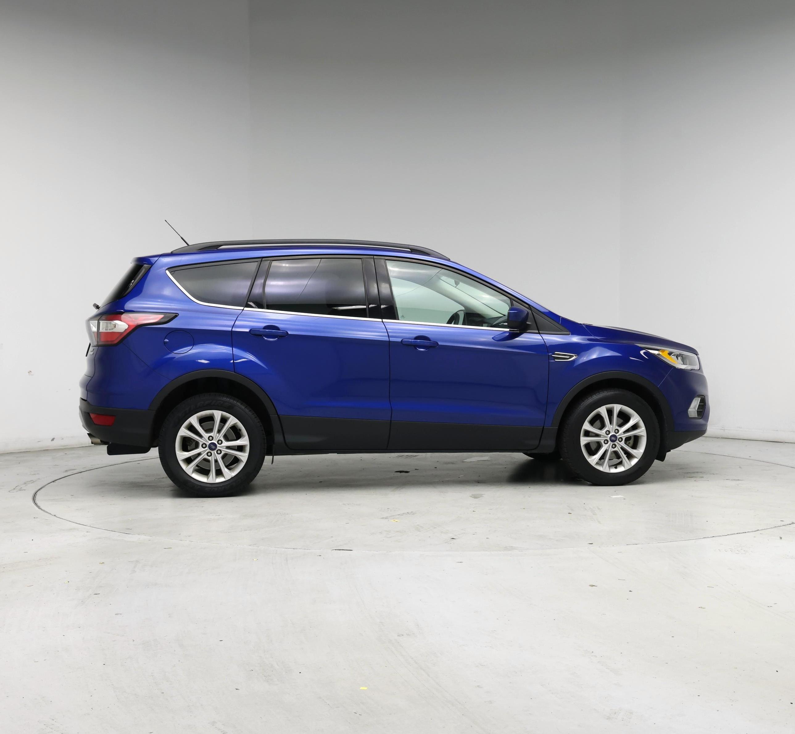 Thumbnail: 2017 Ford Escape - 7