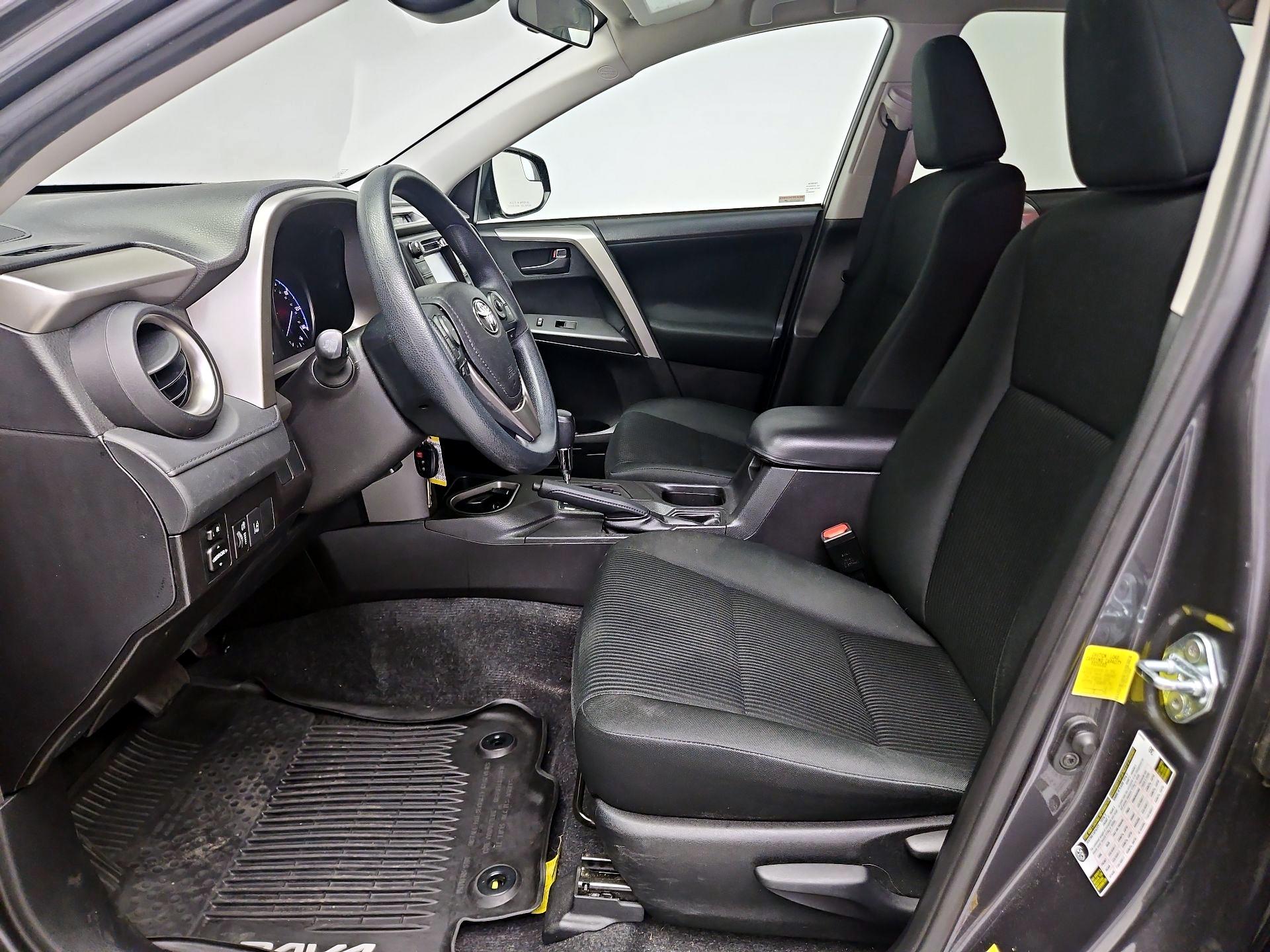 Thumbnail: 2018 Toyota RAV4 - 11