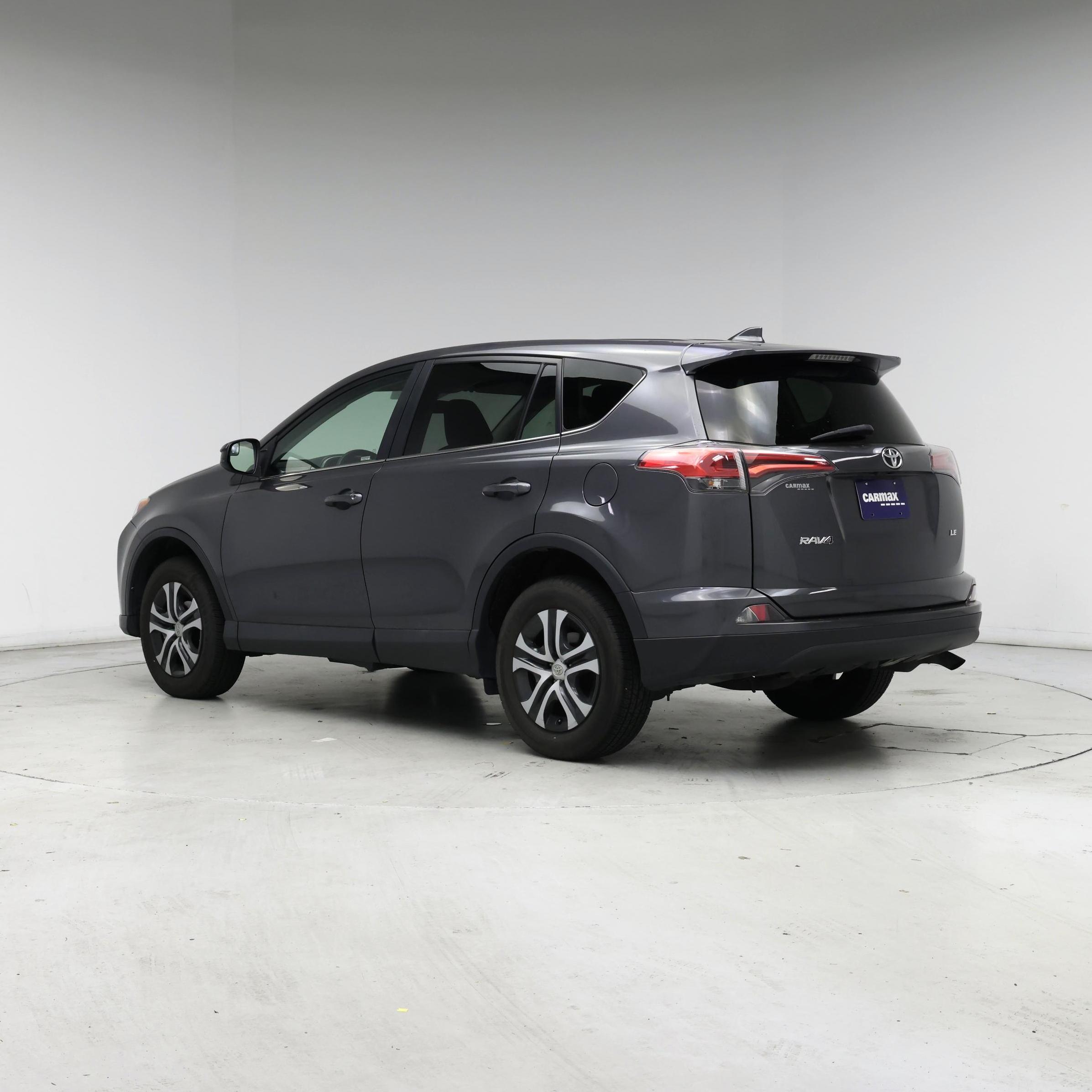 Thumbnail: 2018 Toyota RAV4 - 2