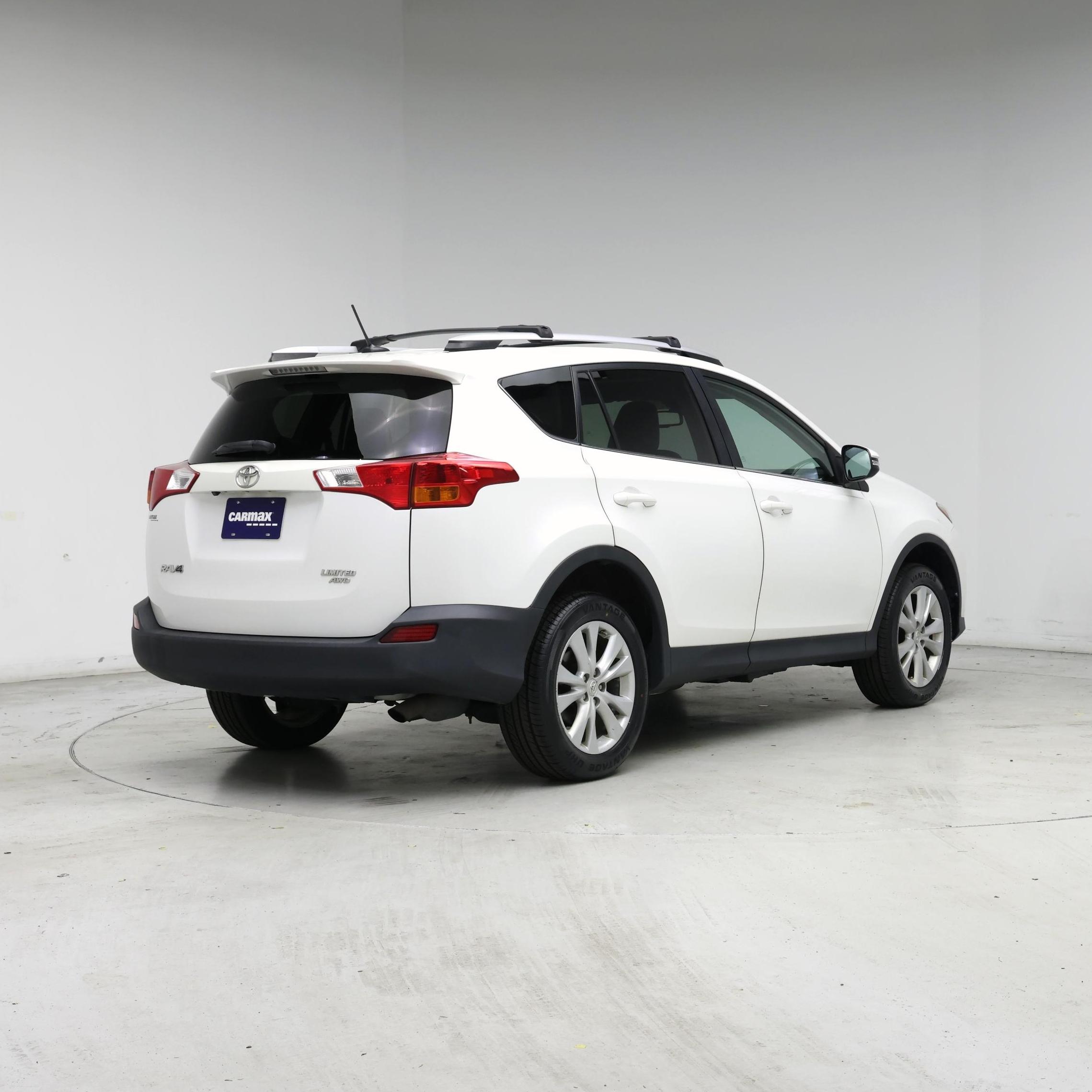 Thumbnail: 2014 Toyota RAV4 - 8