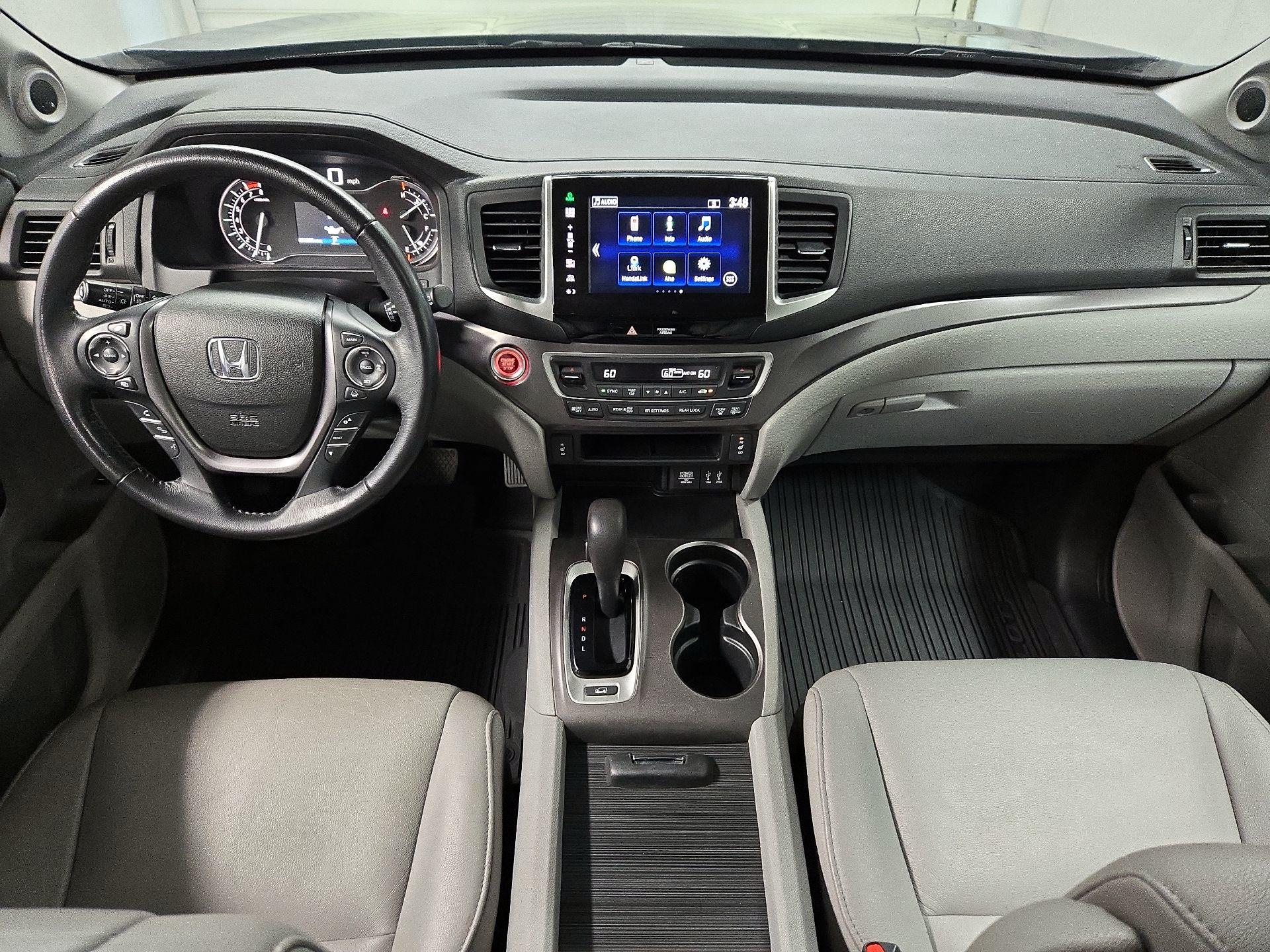 Thumbnail: 2016 Honda Pilot - 9