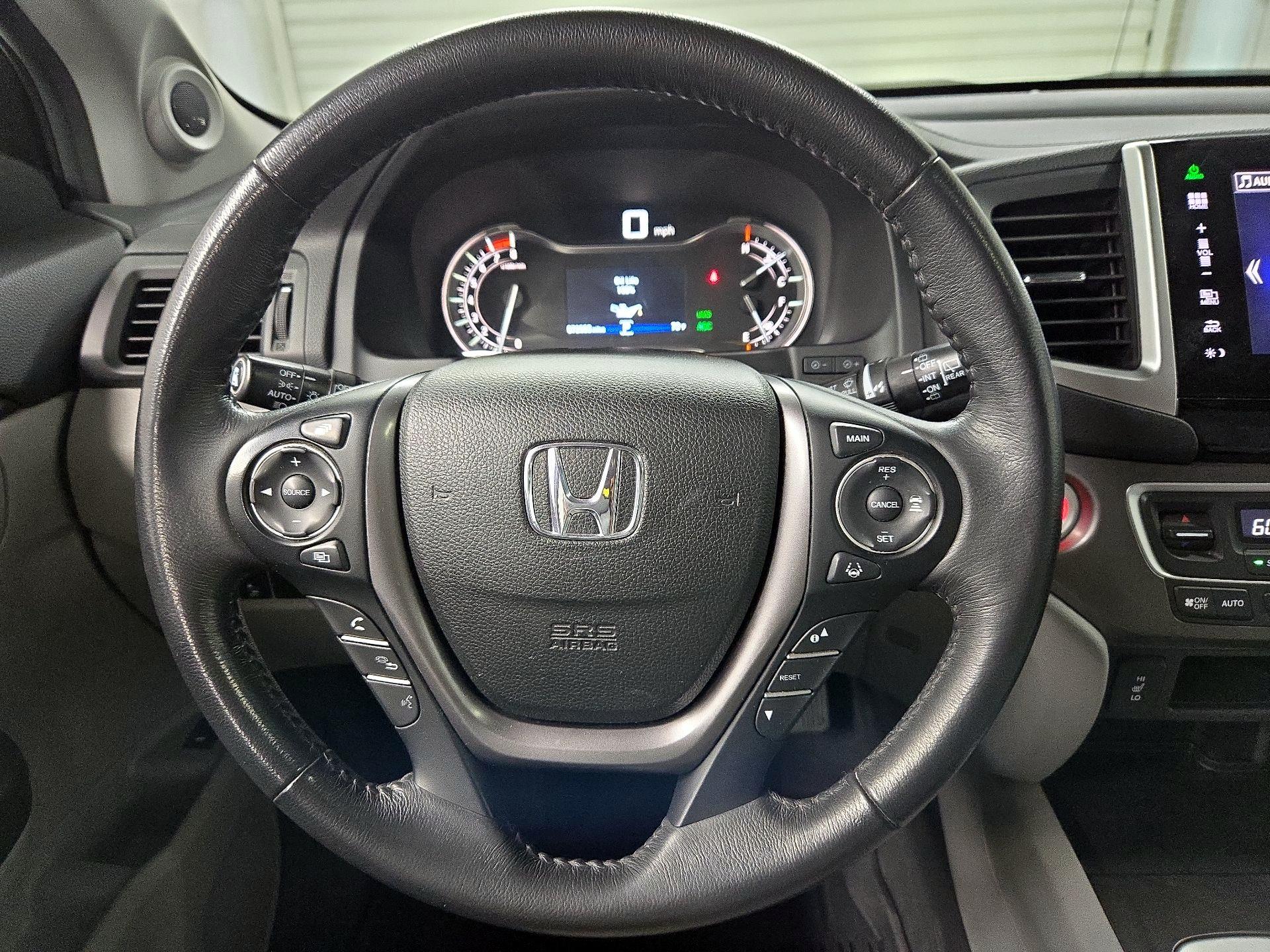 Thumbnail: 2016 Honda Pilot - 10
