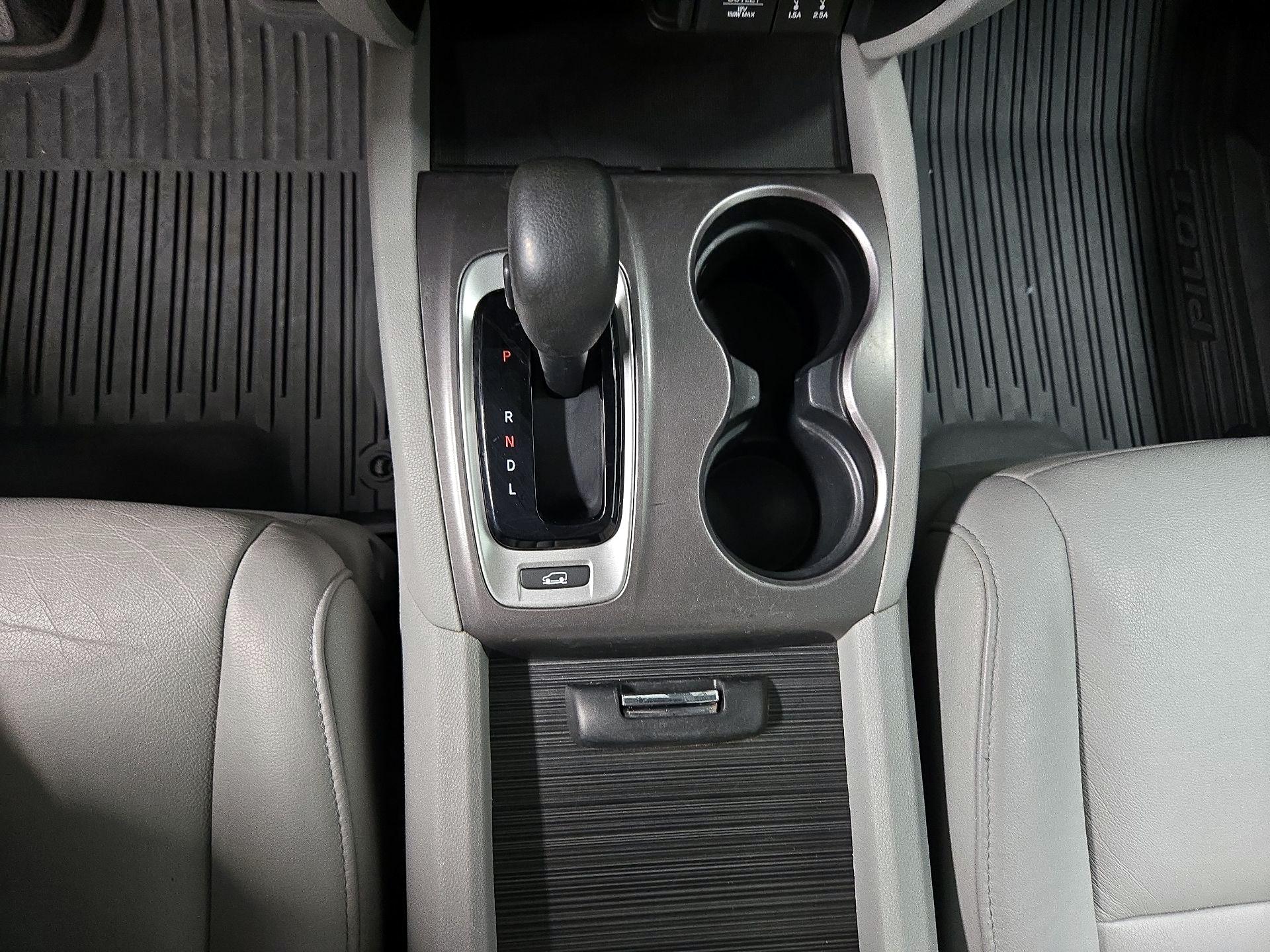 Thumbnail: 2016 Honda Pilot - 17