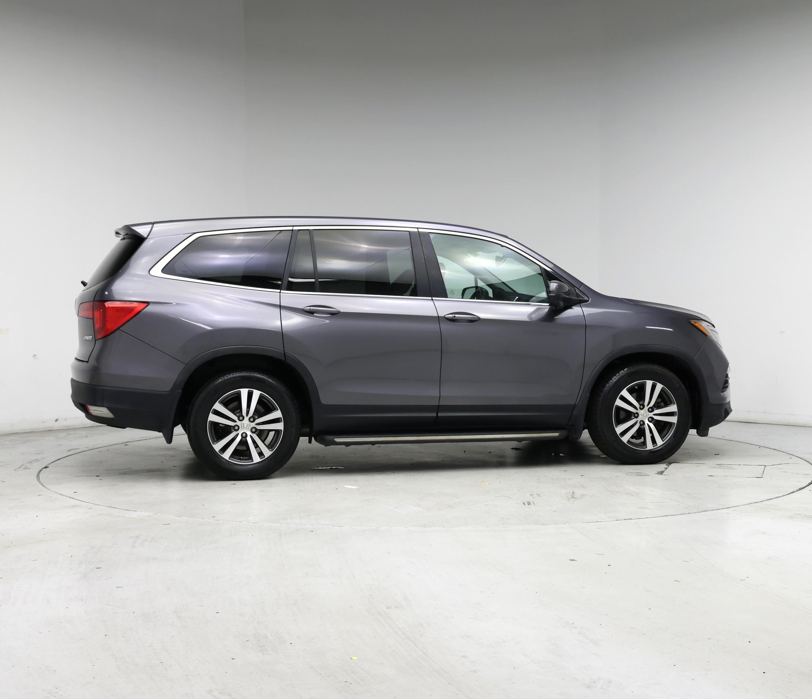 Thumbnail: 2016 Honda Pilot - 7
