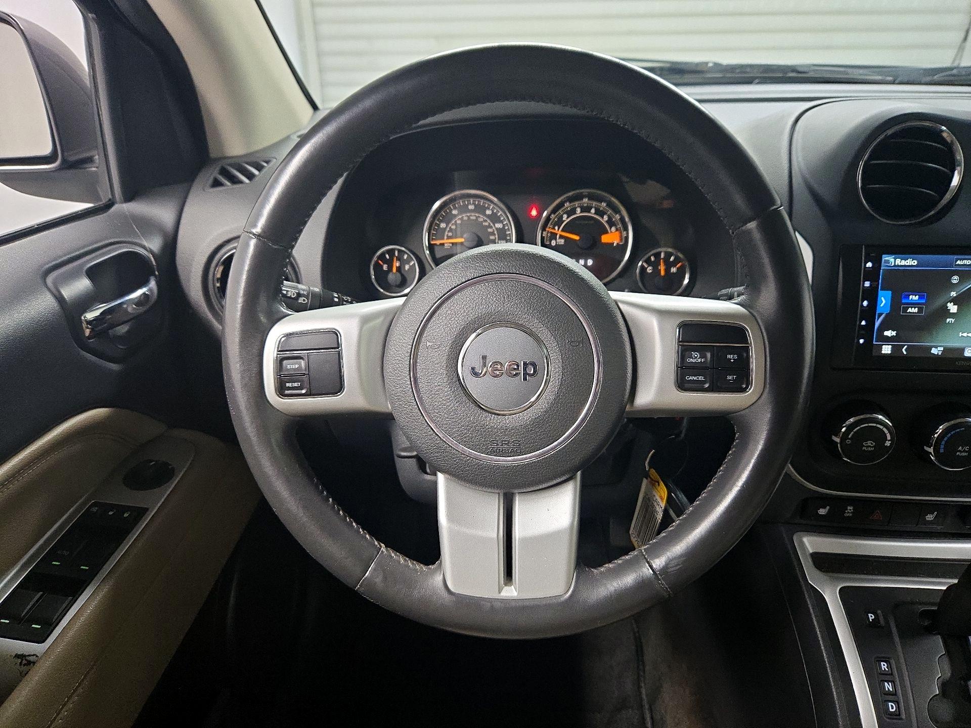 Thumbnail: 2015 Jeep Compass - 10