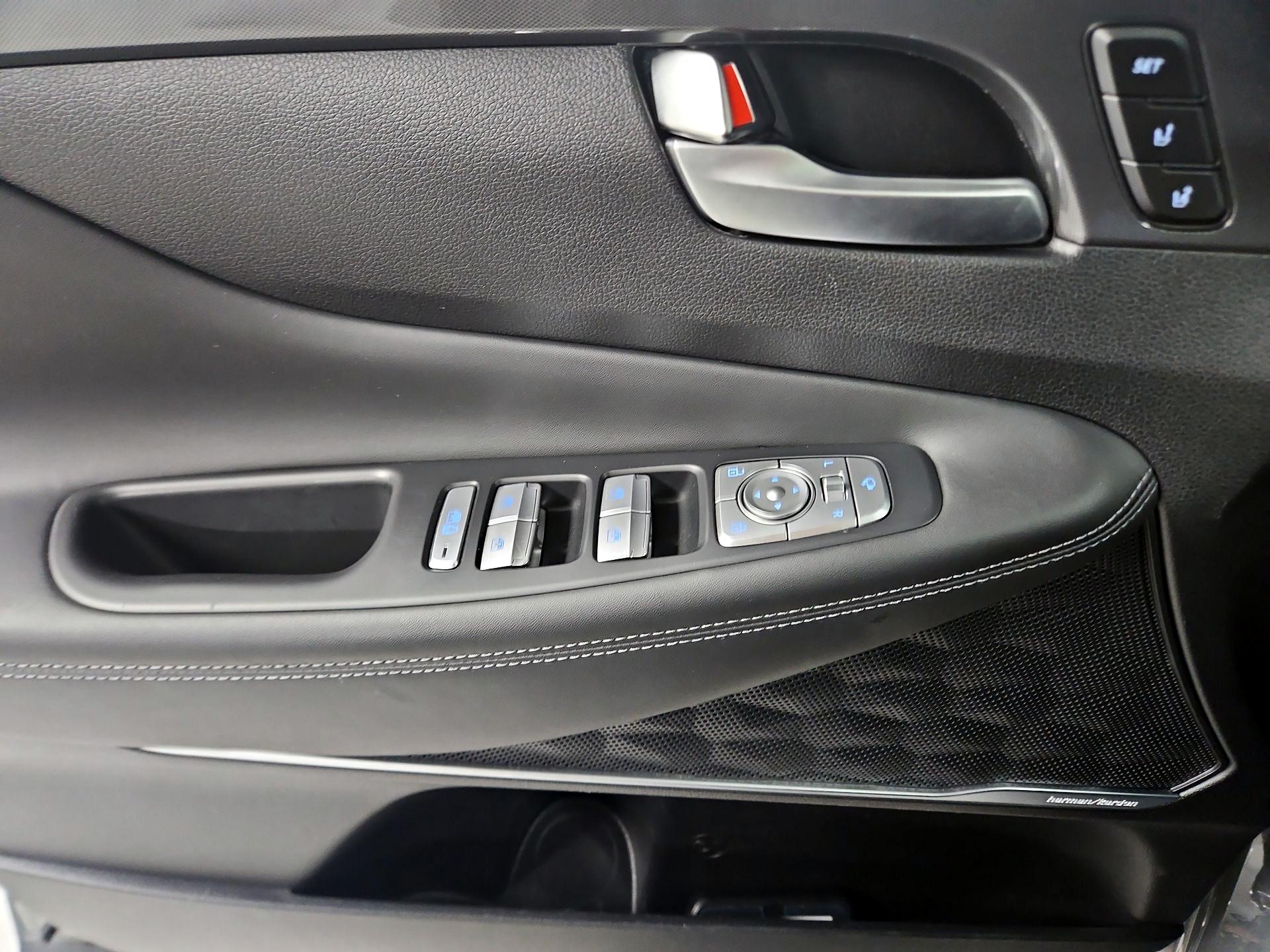 Thumbnail: 2022 Hyundai Santa Fe - 12