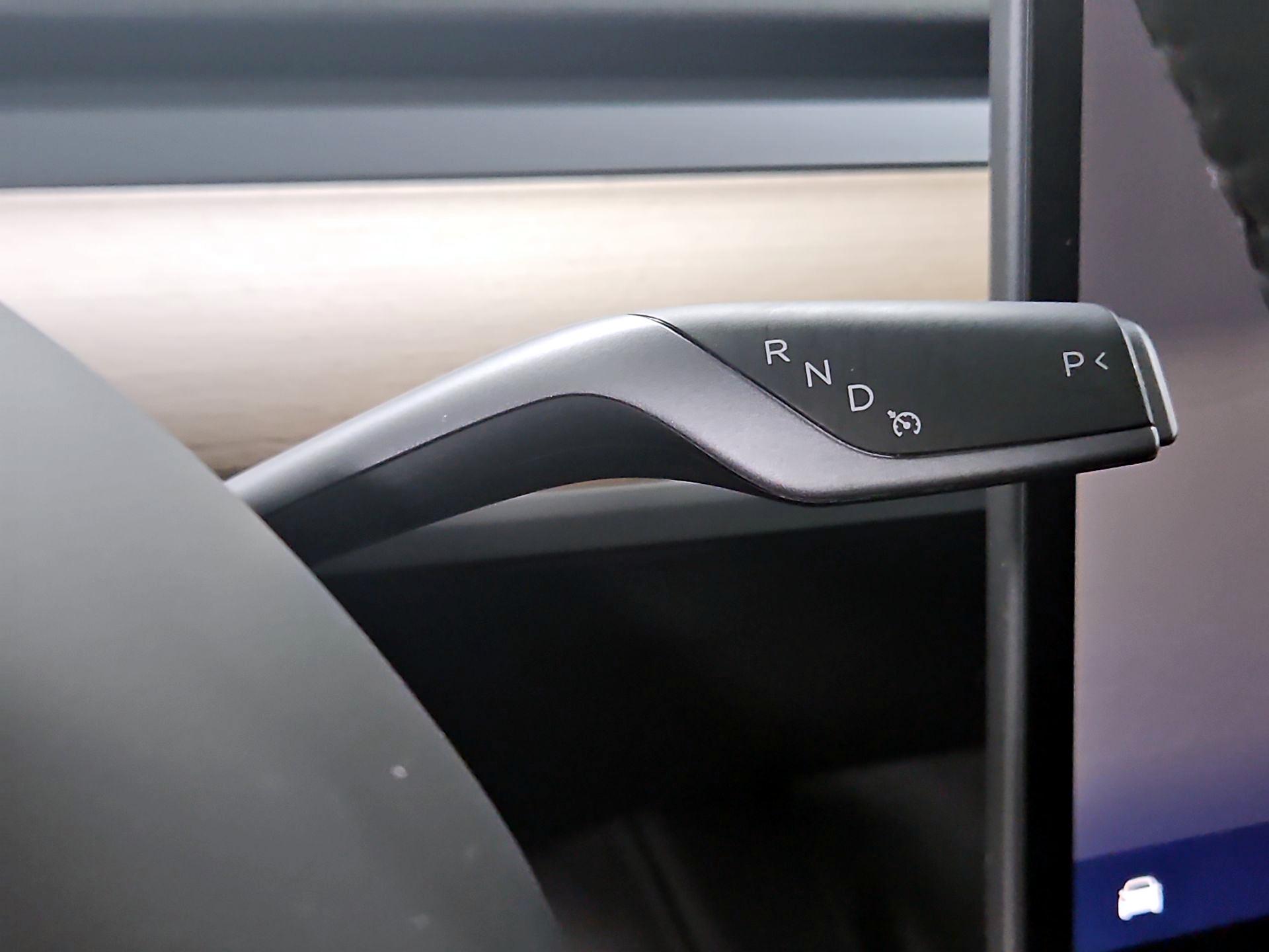 Thumbnail: 2022 Tesla Model Y - 17