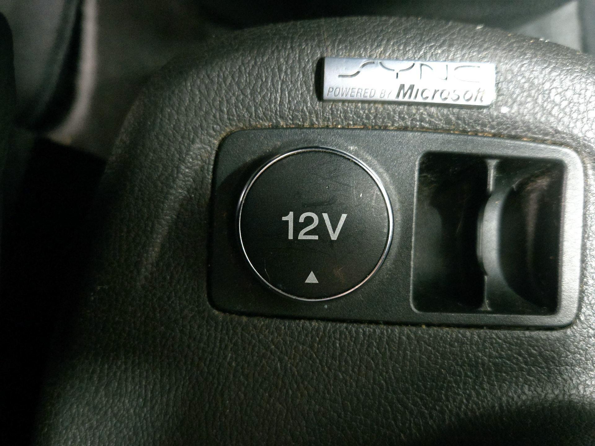 Thumbnail: 2015 Ford Transit Series - 18