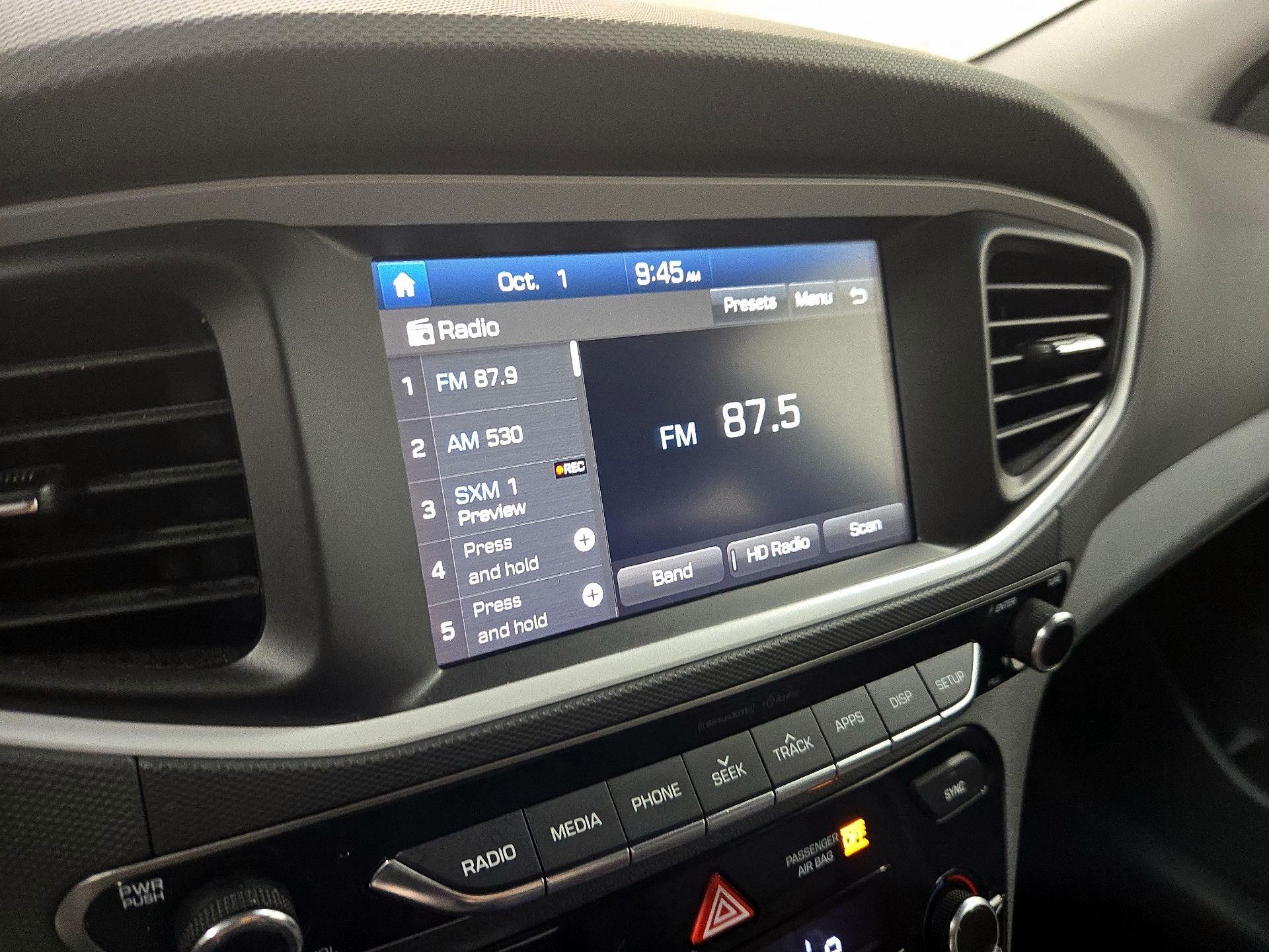 Thumbnail: 2018 Hyundai Ioniq - 15