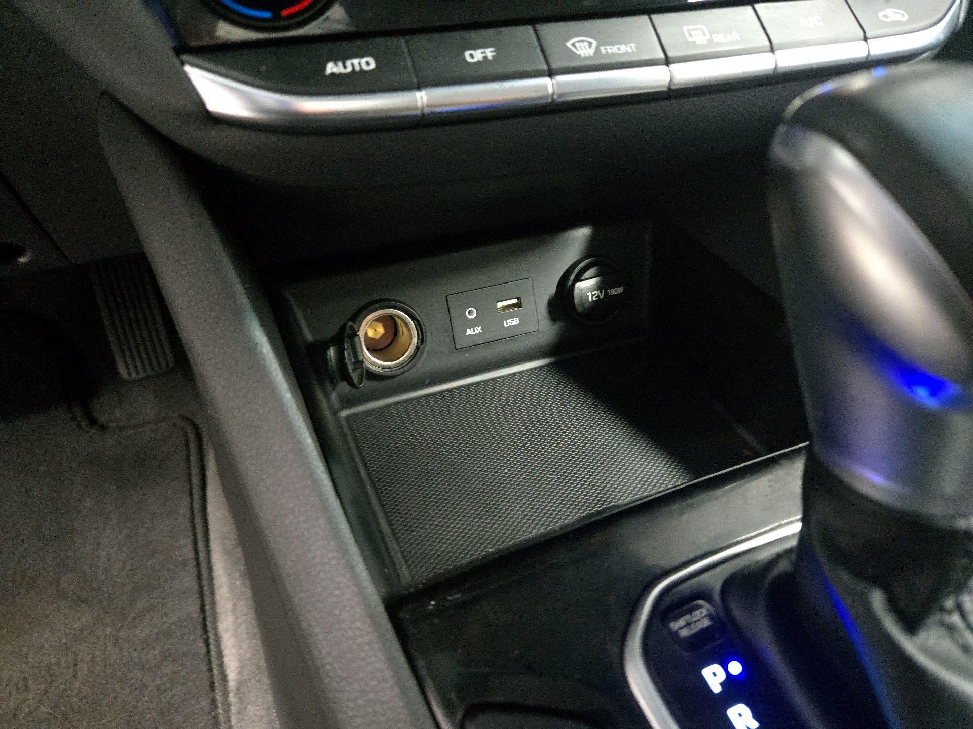 Thumbnail: 2018 Hyundai Ioniq - 18