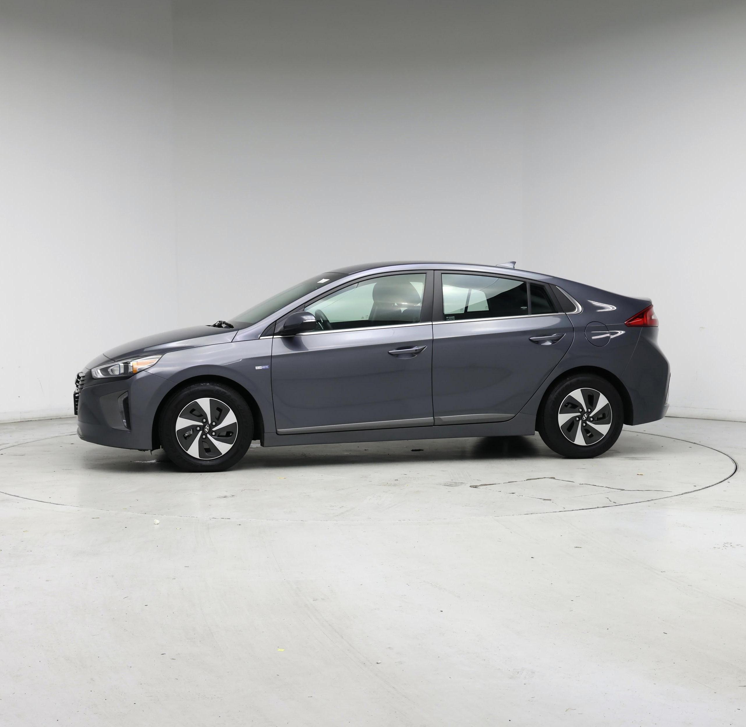 Thumbnail: 2018 Hyundai Ioniq - 3