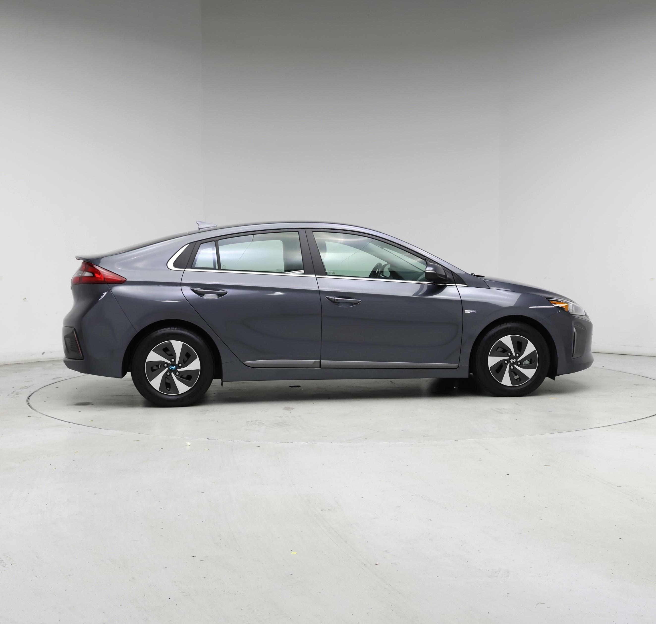 Thumbnail: 2018 Hyundai Ioniq - 7