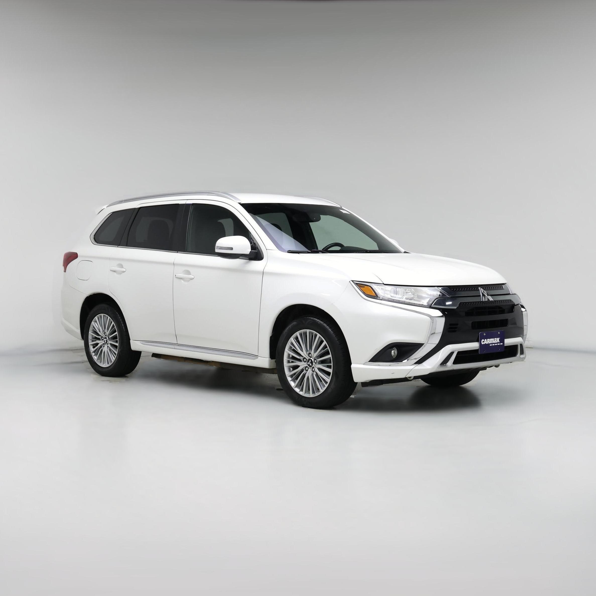 Thumbnail: 2019 Mitsubishi Outlander - 1
