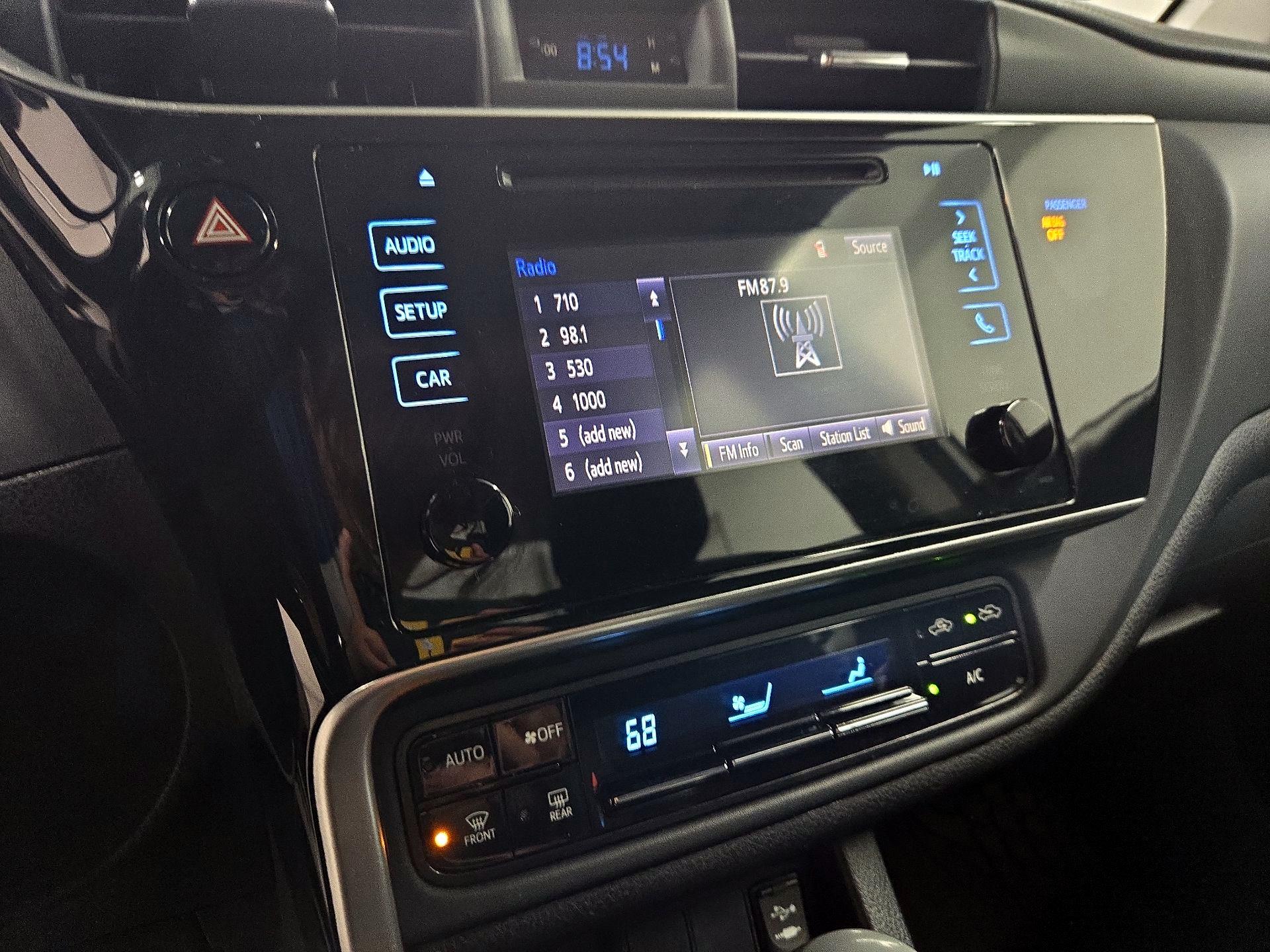 Thumbnail: 2018 Toyota Corolla - 15