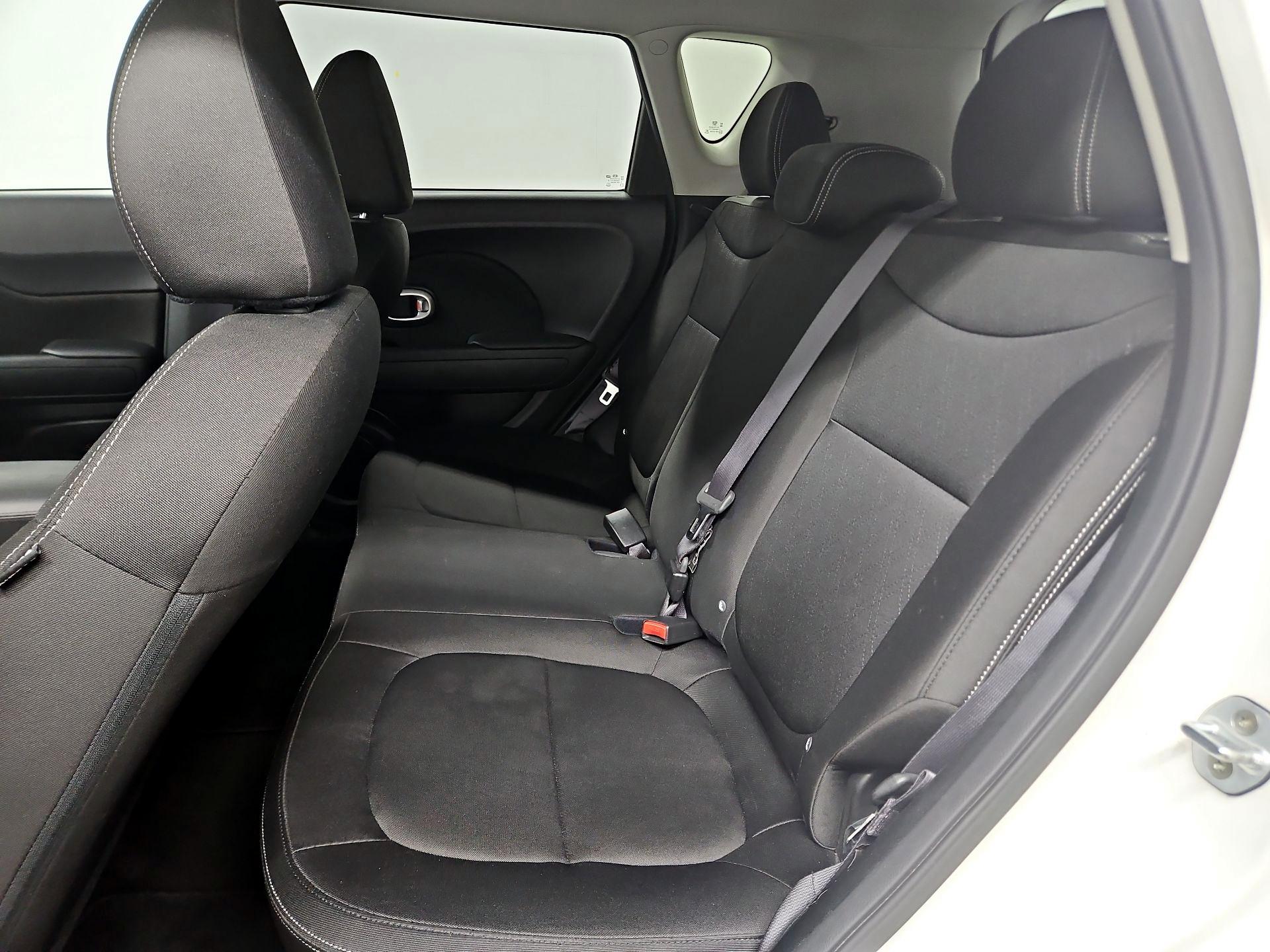 Thumbnail: 2016 Kia Soul - 18