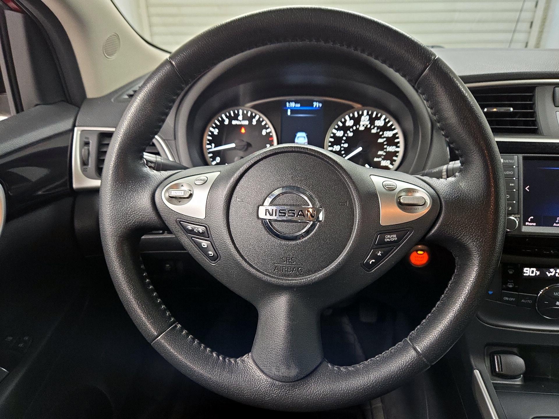 Thumbnail: 2019 Nissan Sentra - 10