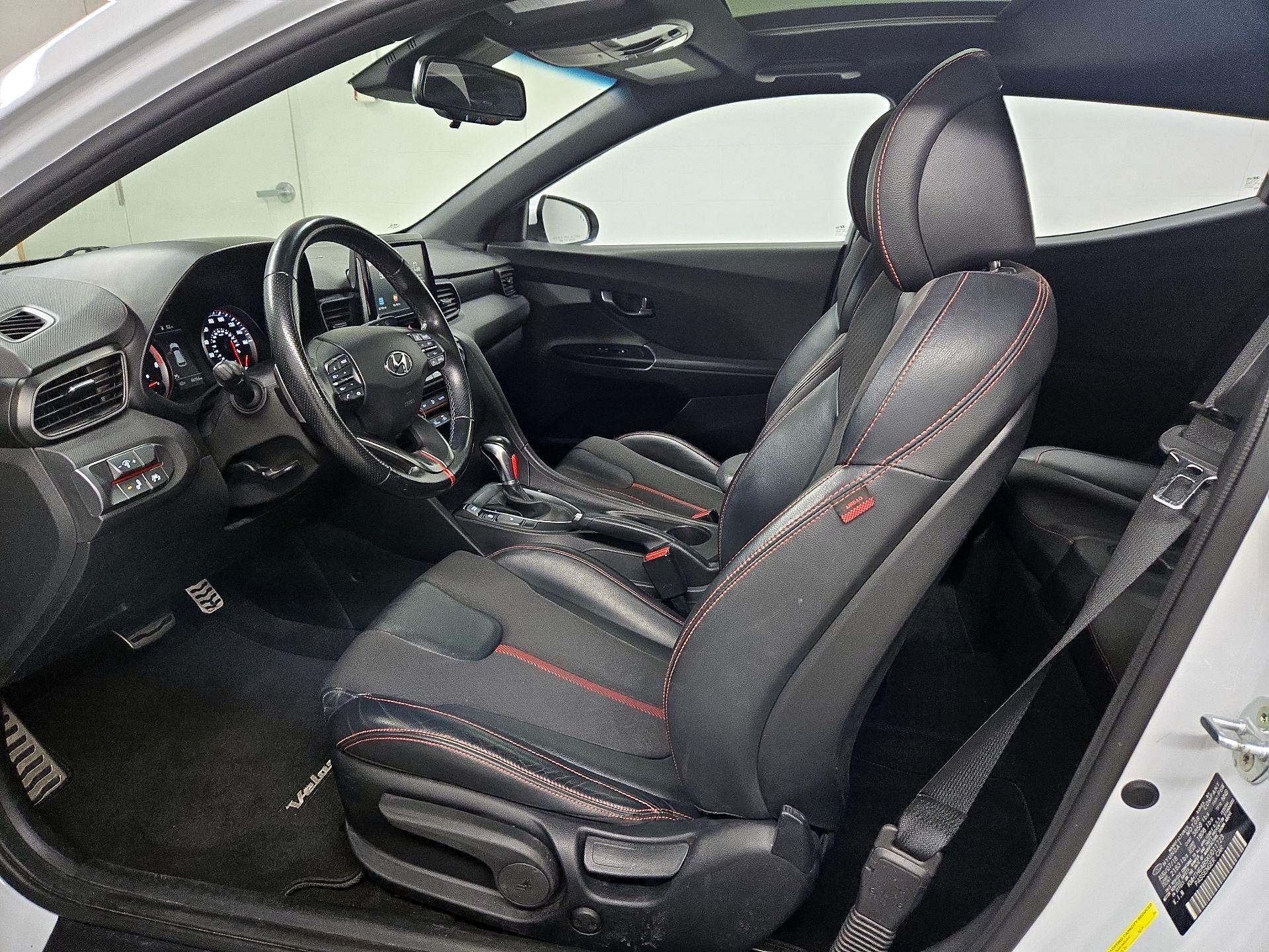 Thumbnail: 2019 Hyundai Veloster - 11