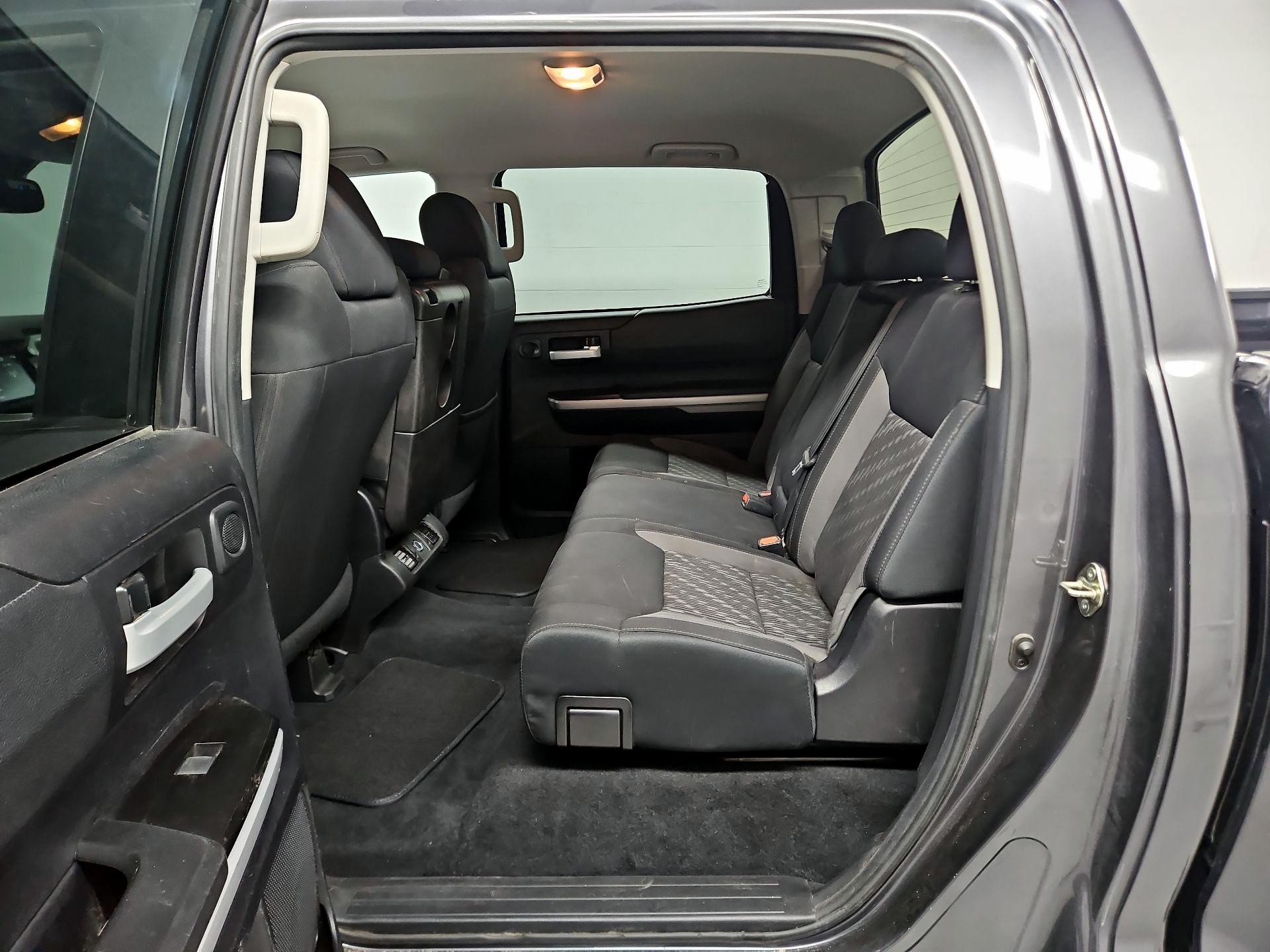 Thumbnail: 2020 Toyota Tundra - 19