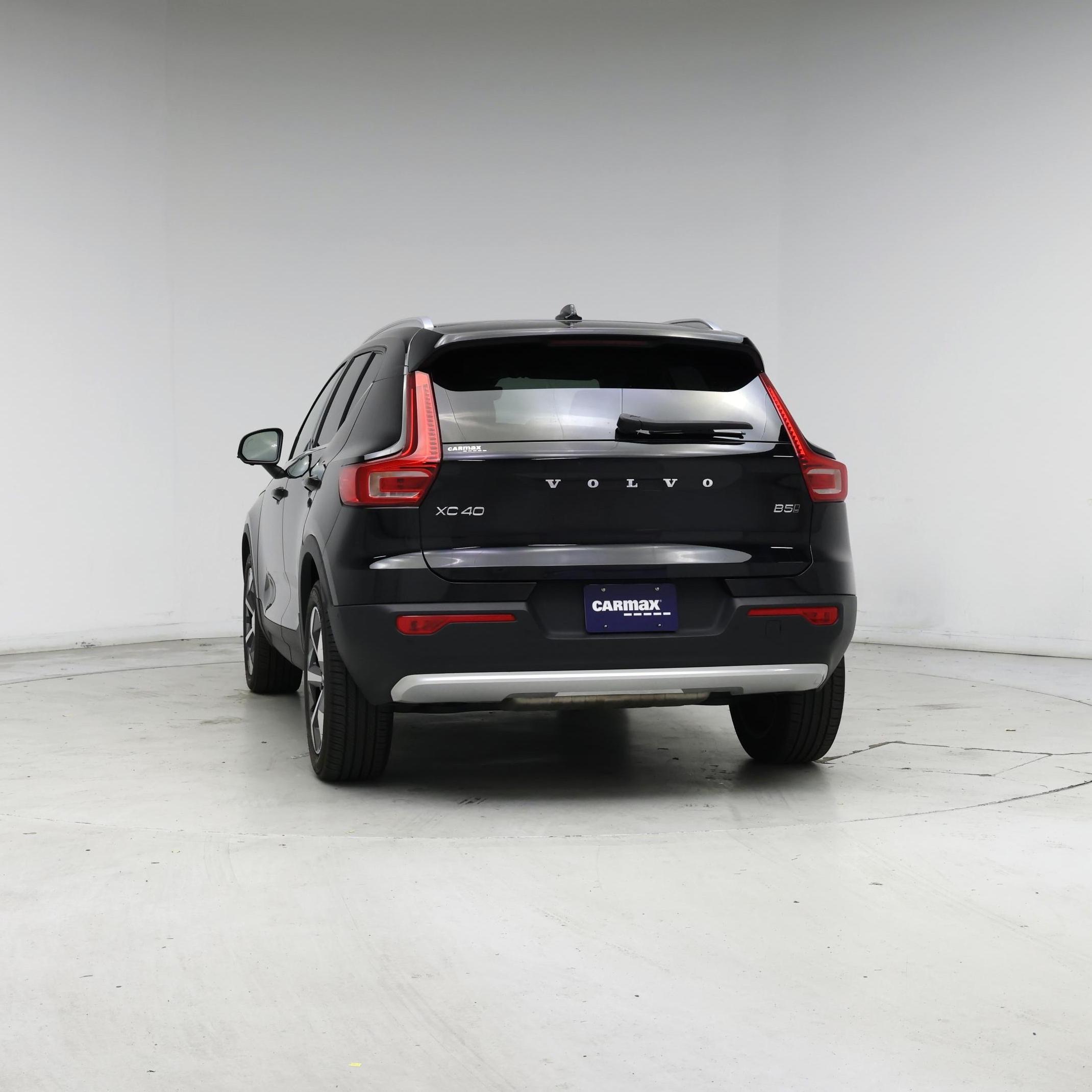 Thumbnail: 2023 Volvo XC40 - 6