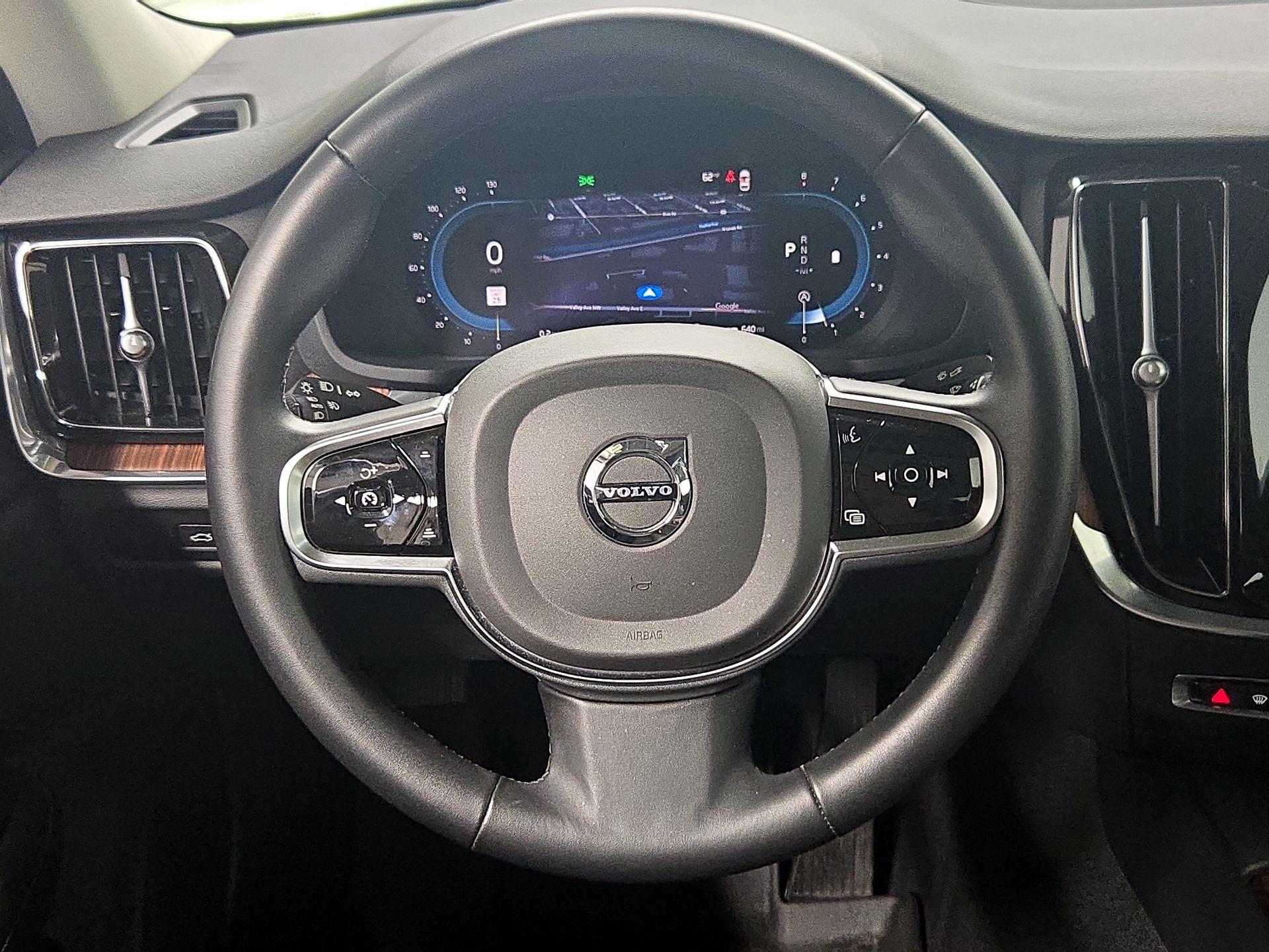 Thumbnail: 2024 Volvo S60 - 10