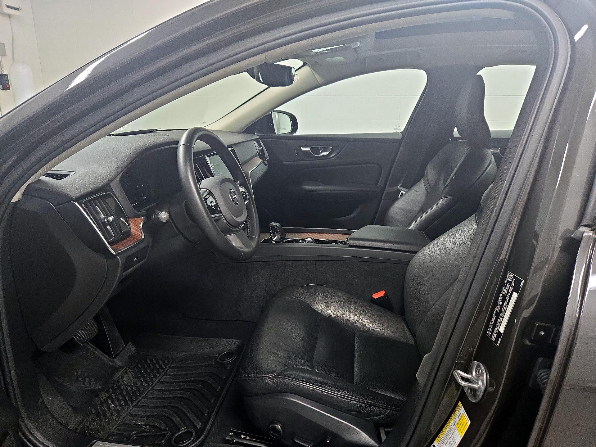 Thumbnail: 2024 Volvo S60 - 11
