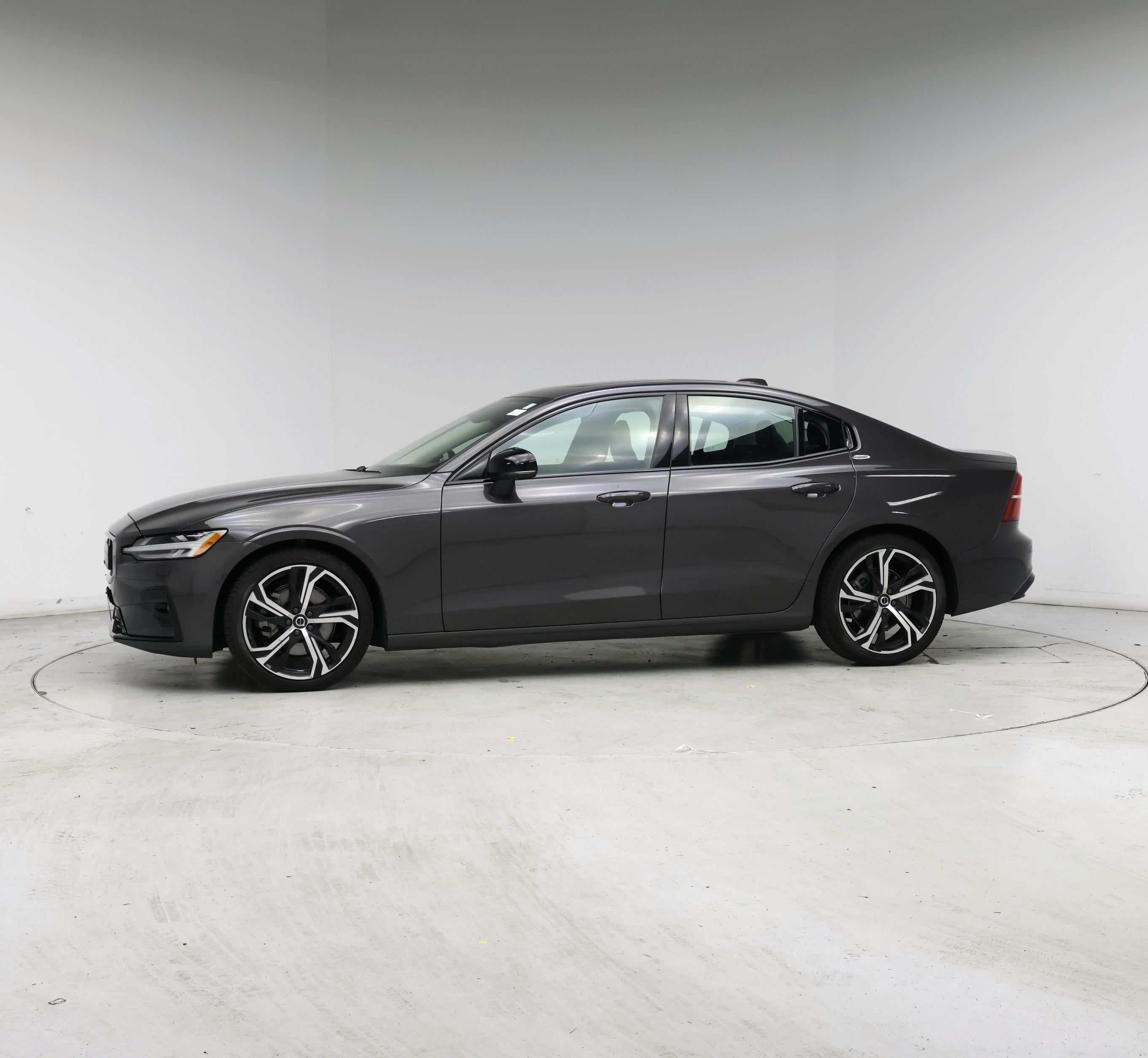Thumbnail: 2024 Volvo S60 - 3