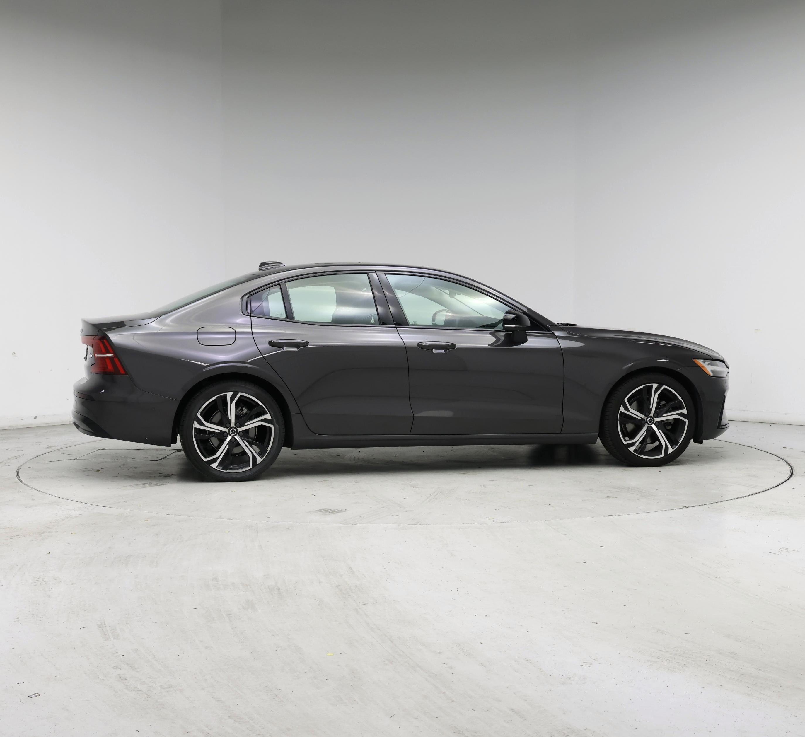 Thumbnail: 2024 Volvo S60 - 7