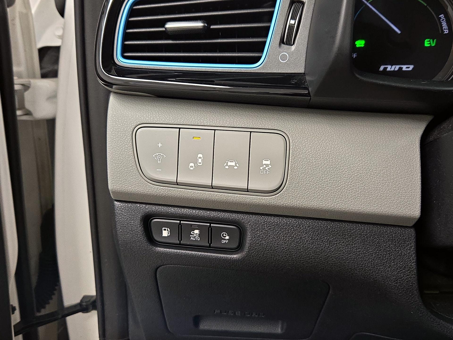 Thumbnail: 2018 Kia Niro - 13