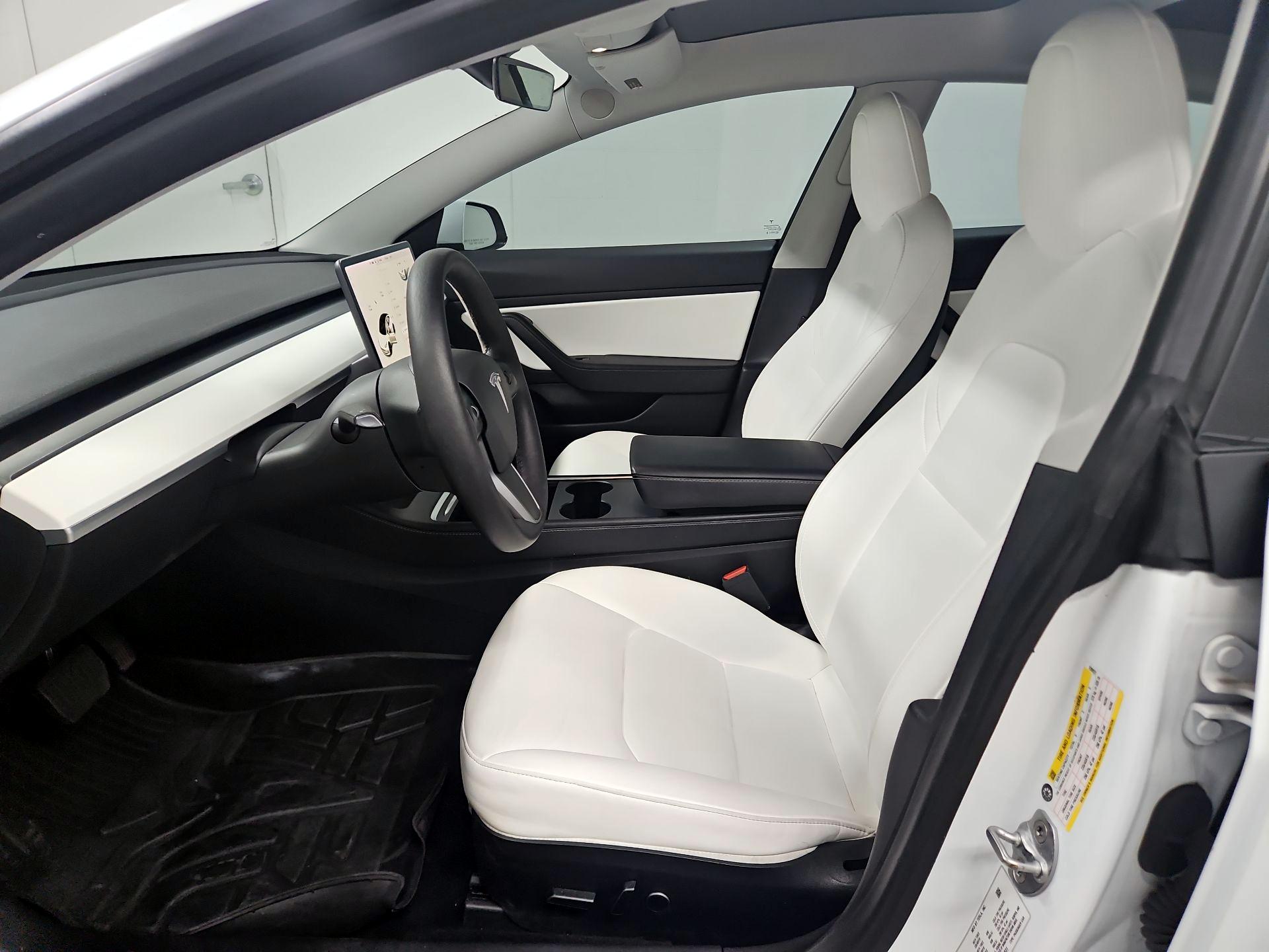 Thumbnail: 2021 Tesla Model 3 - 11