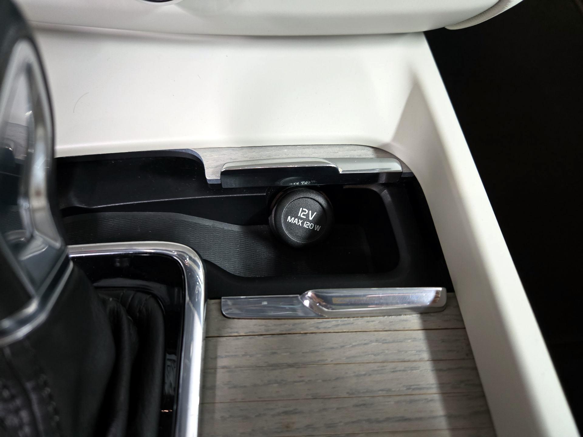 Thumbnail: 2021 Volvo XC60 - 19
