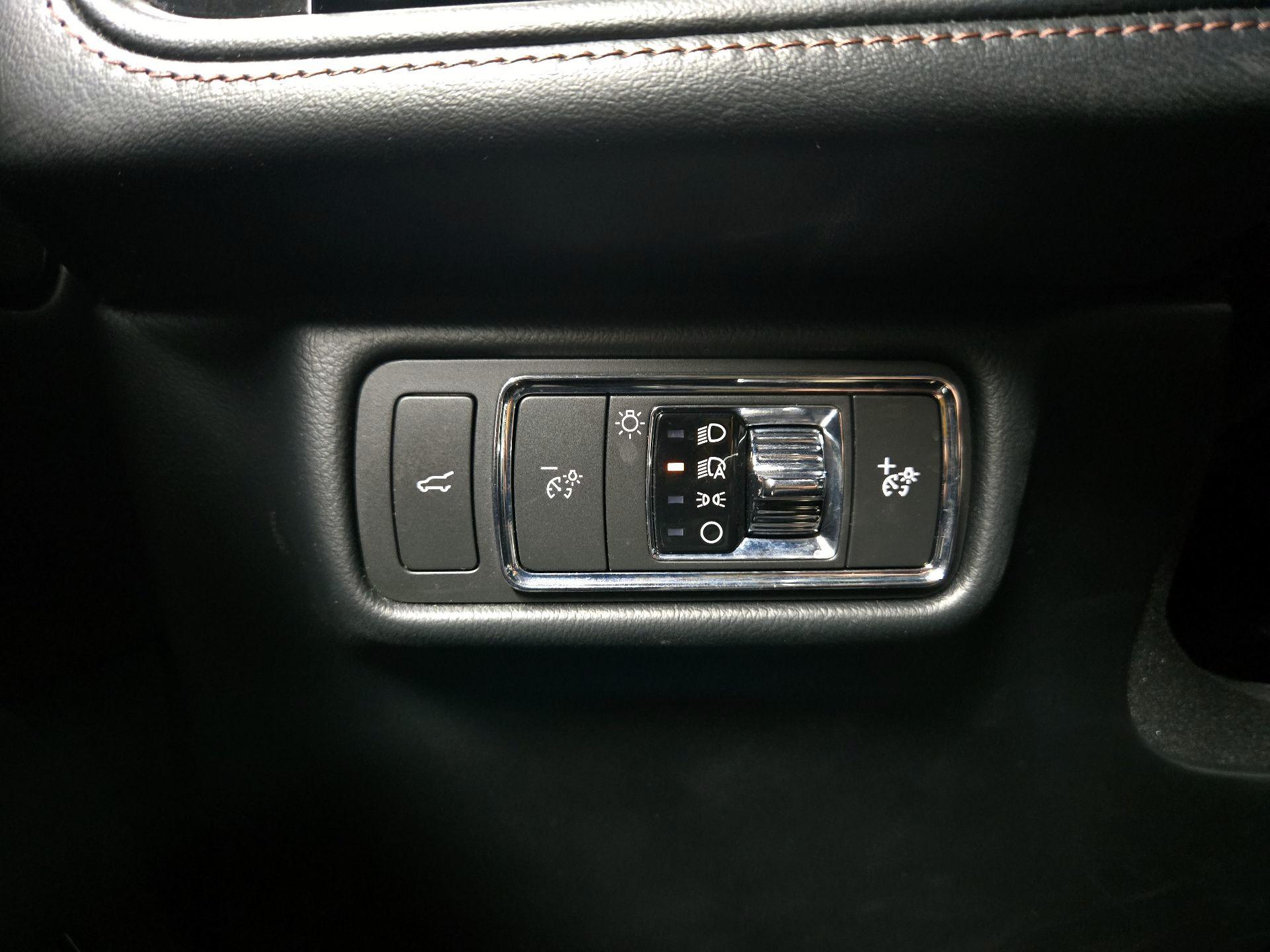 Thumbnail: 2021 Lincoln Aviator - 13