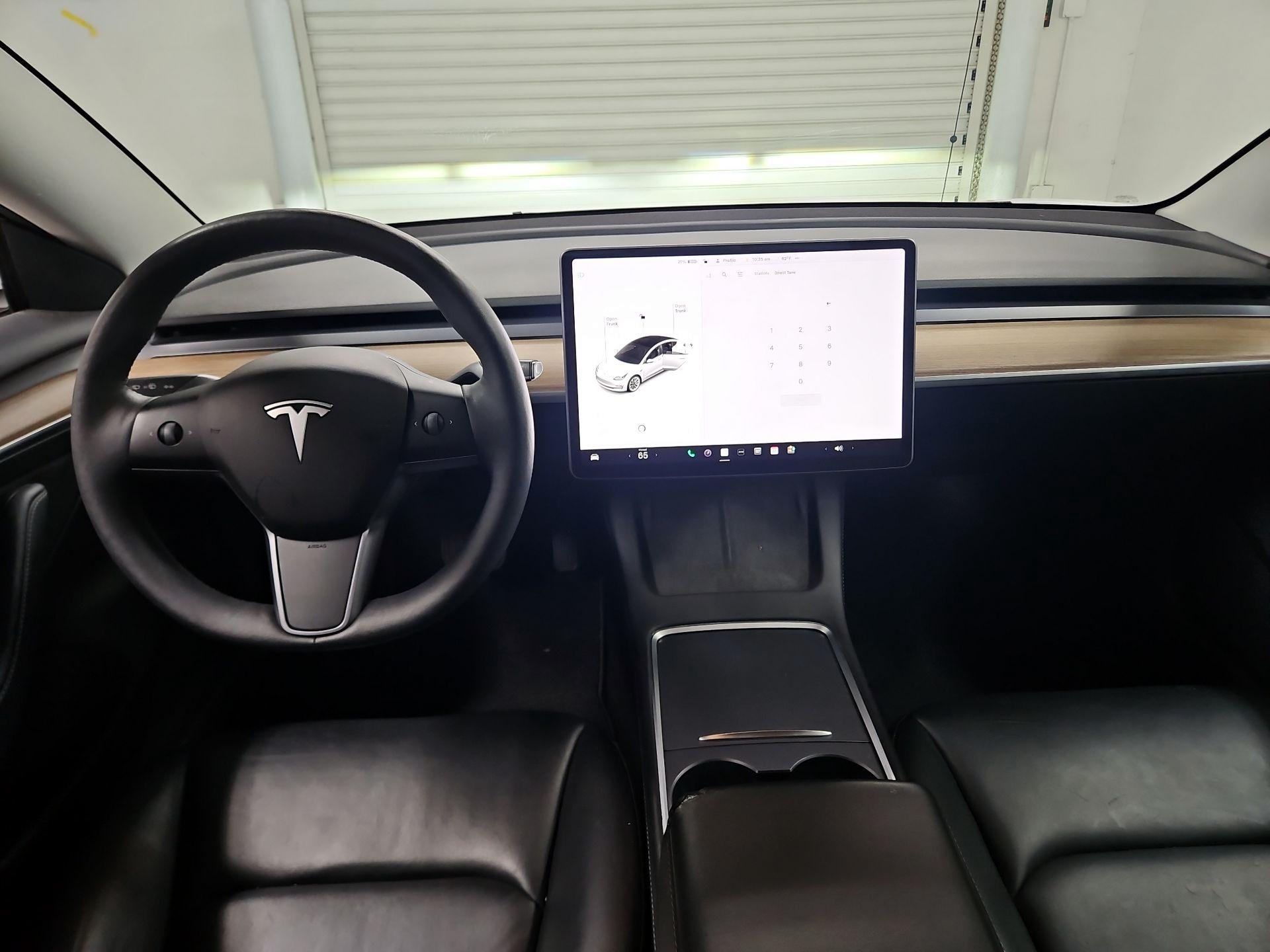 Thumbnail: 2022 Tesla Model 3 - 9