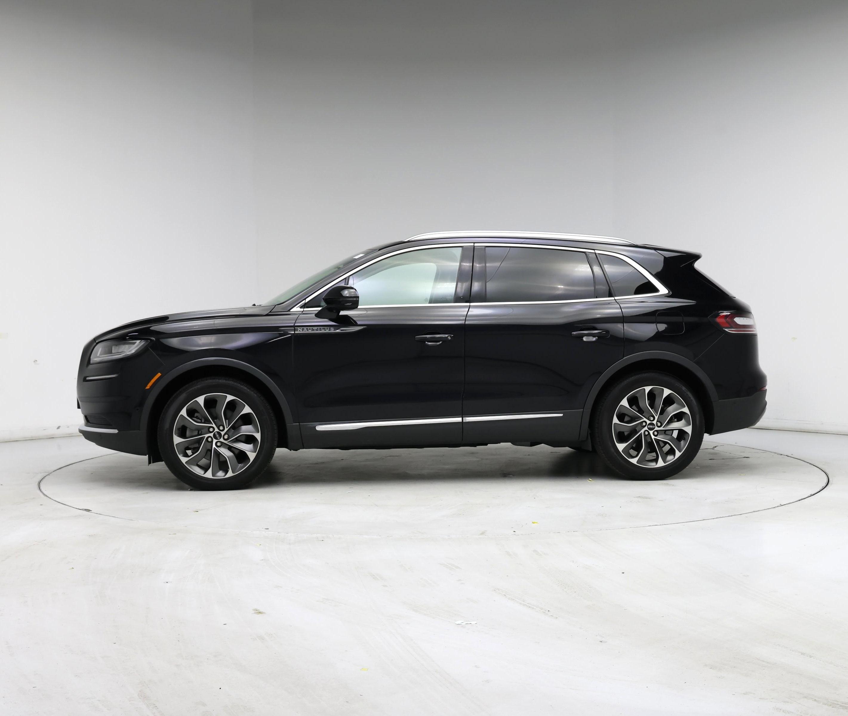 Thumbnail: 2022 Lincoln Nautilus - 3