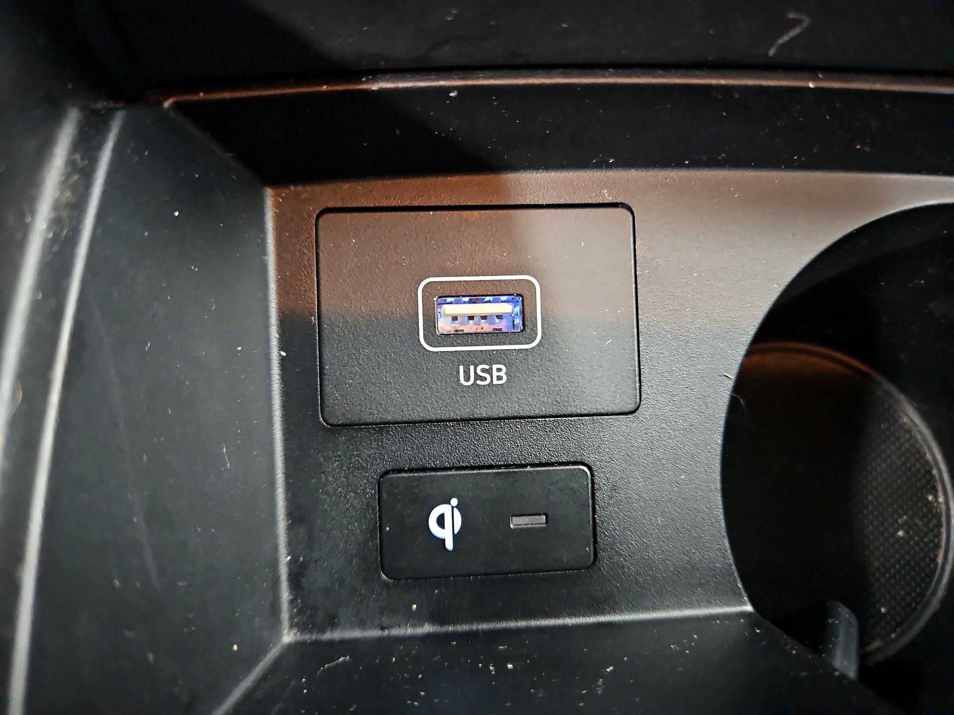 Thumbnail: 2022 Hyundai Santa Fe - 18