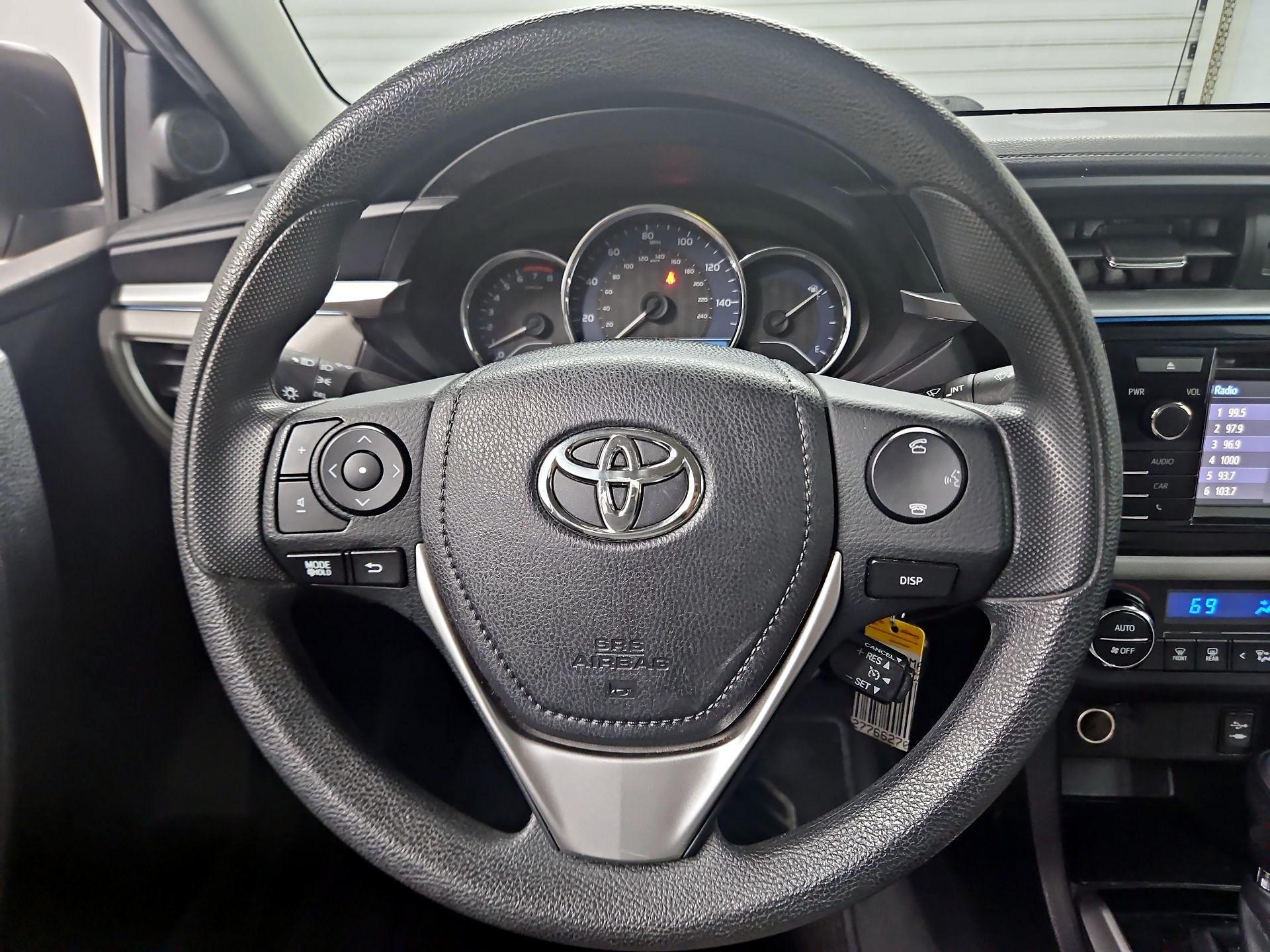 Thumbnail: 2015 Toyota Corolla - 10