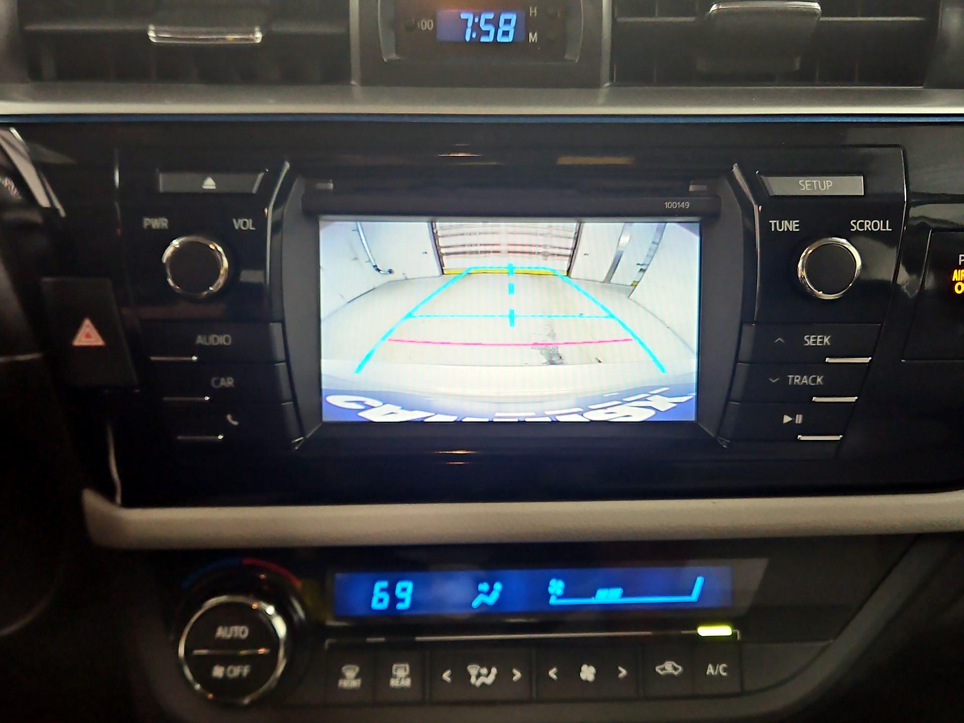 Thumbnail: 2015 Toyota Corolla - 14