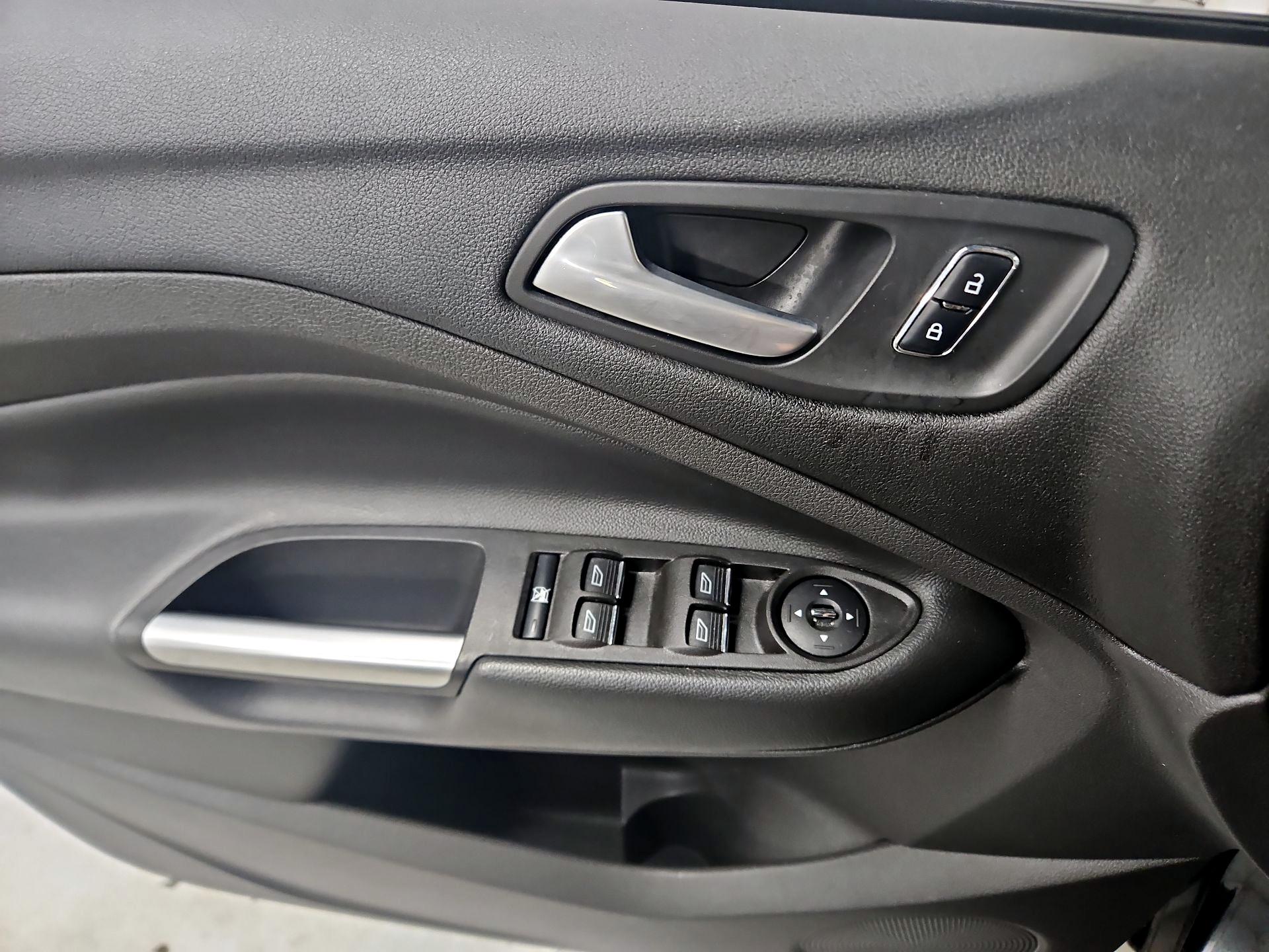 Thumbnail: 2015 Ford Escape - 12